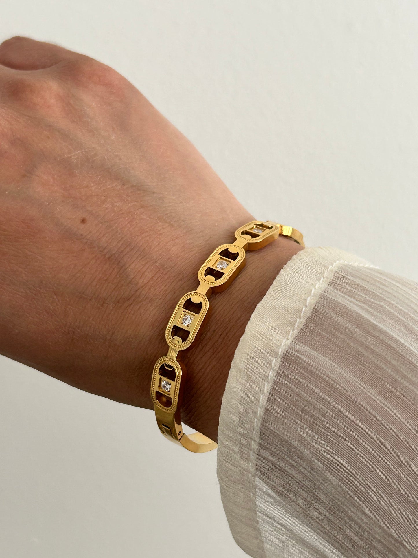 Leila bangle • Green crystals