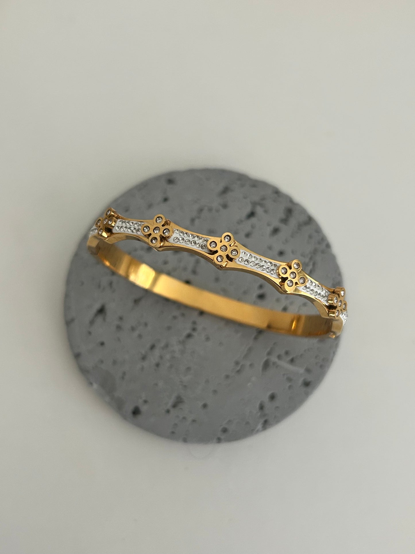Aria bangle