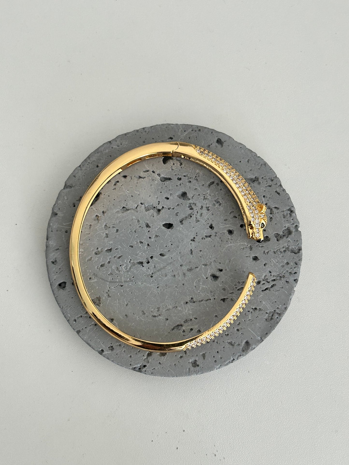 Dame bangle •  Crystal Leopard Bangle