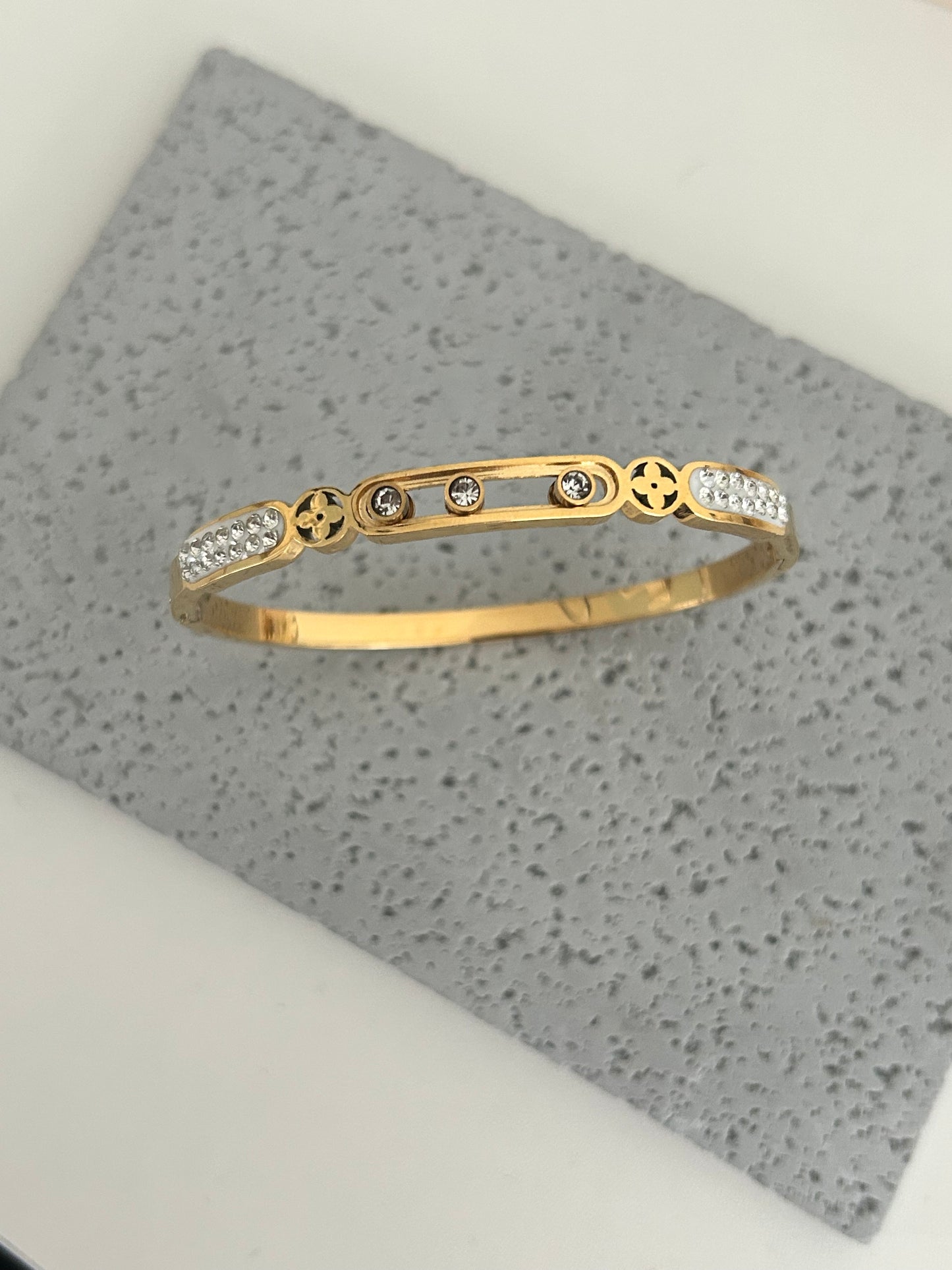 Hibbah bangle