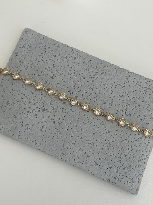 Laiha Bracelet • Dainty gold sparkle heart bracelet