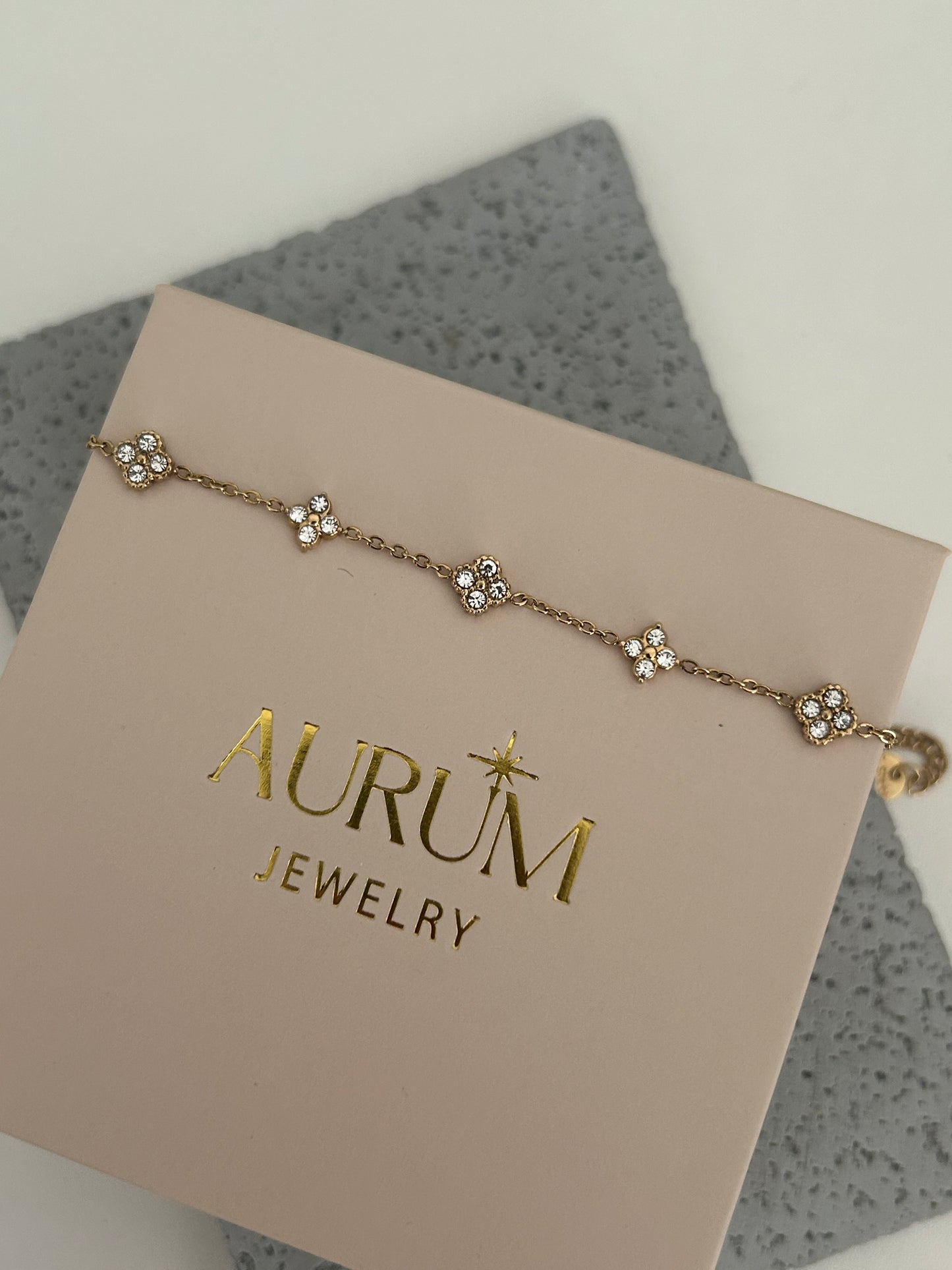 Islaya bracelet