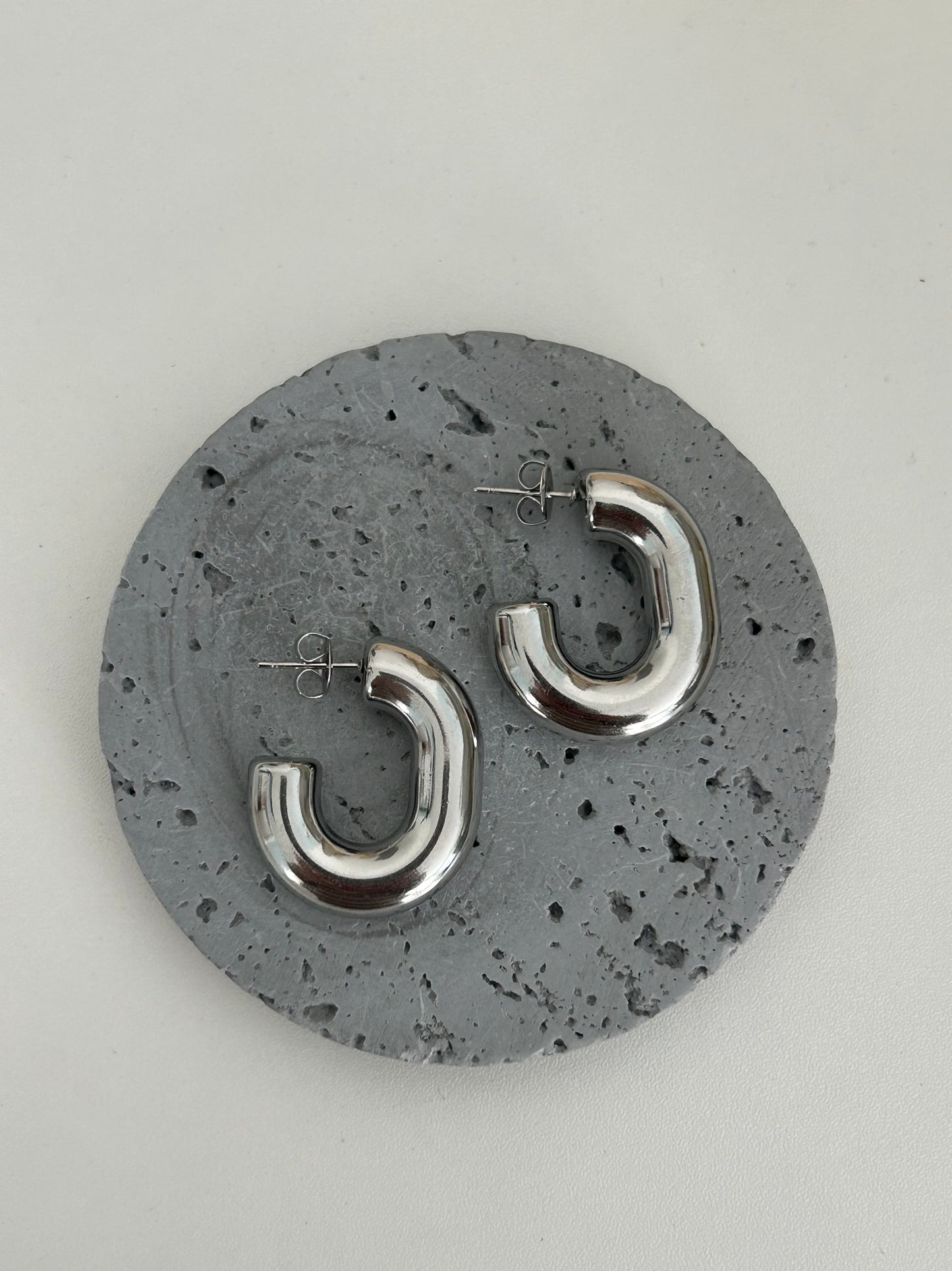 Daphne Hoop Earring