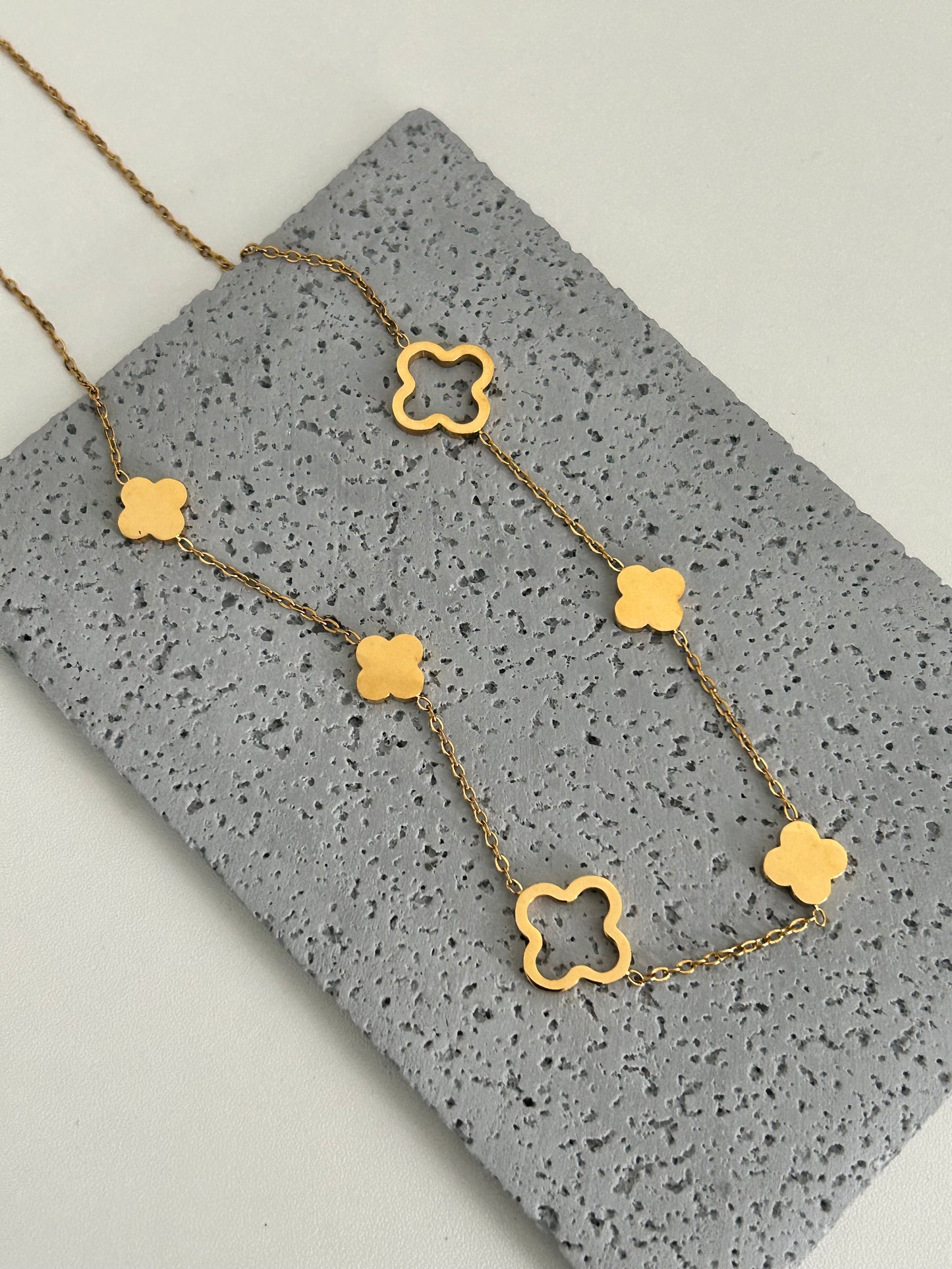 Cloverly necklace