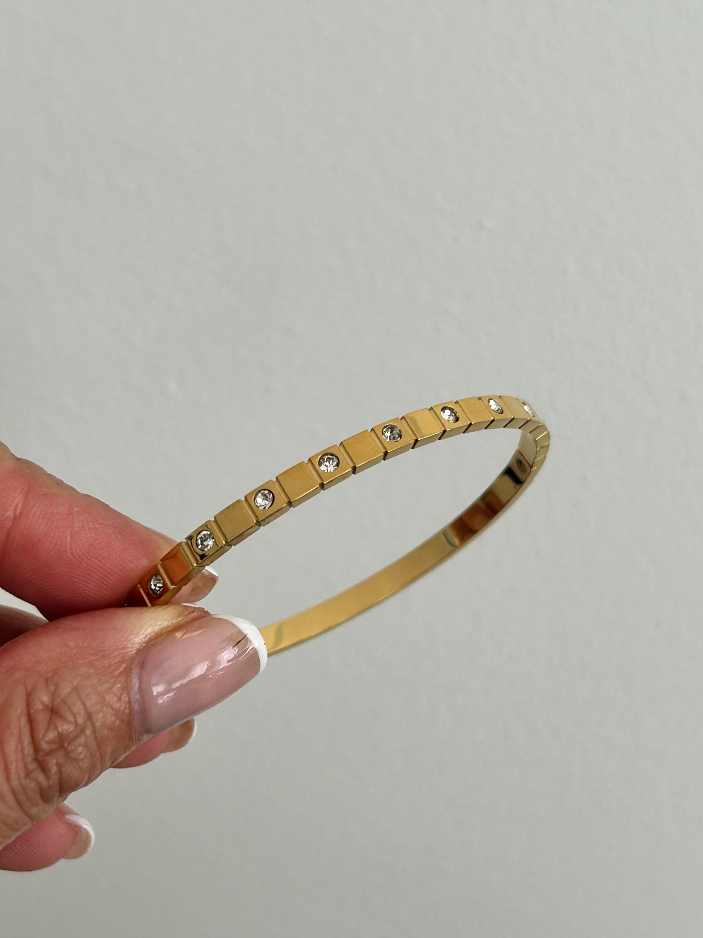 Julieta bangle • Elegant classy Bangle