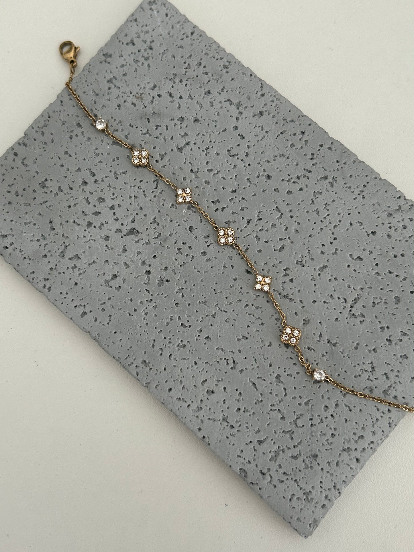 Islaya bracelet
