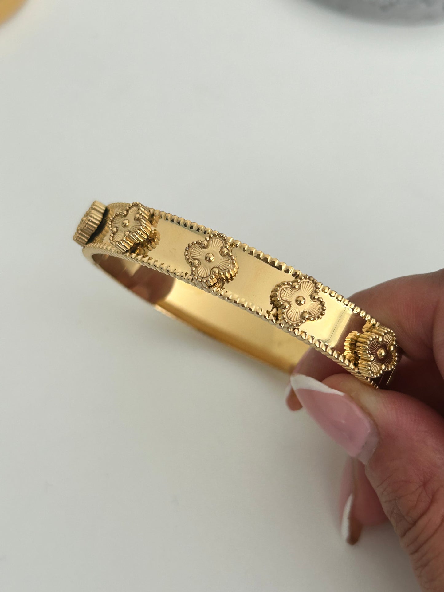 Kareema bangle Gold Clover Bangle