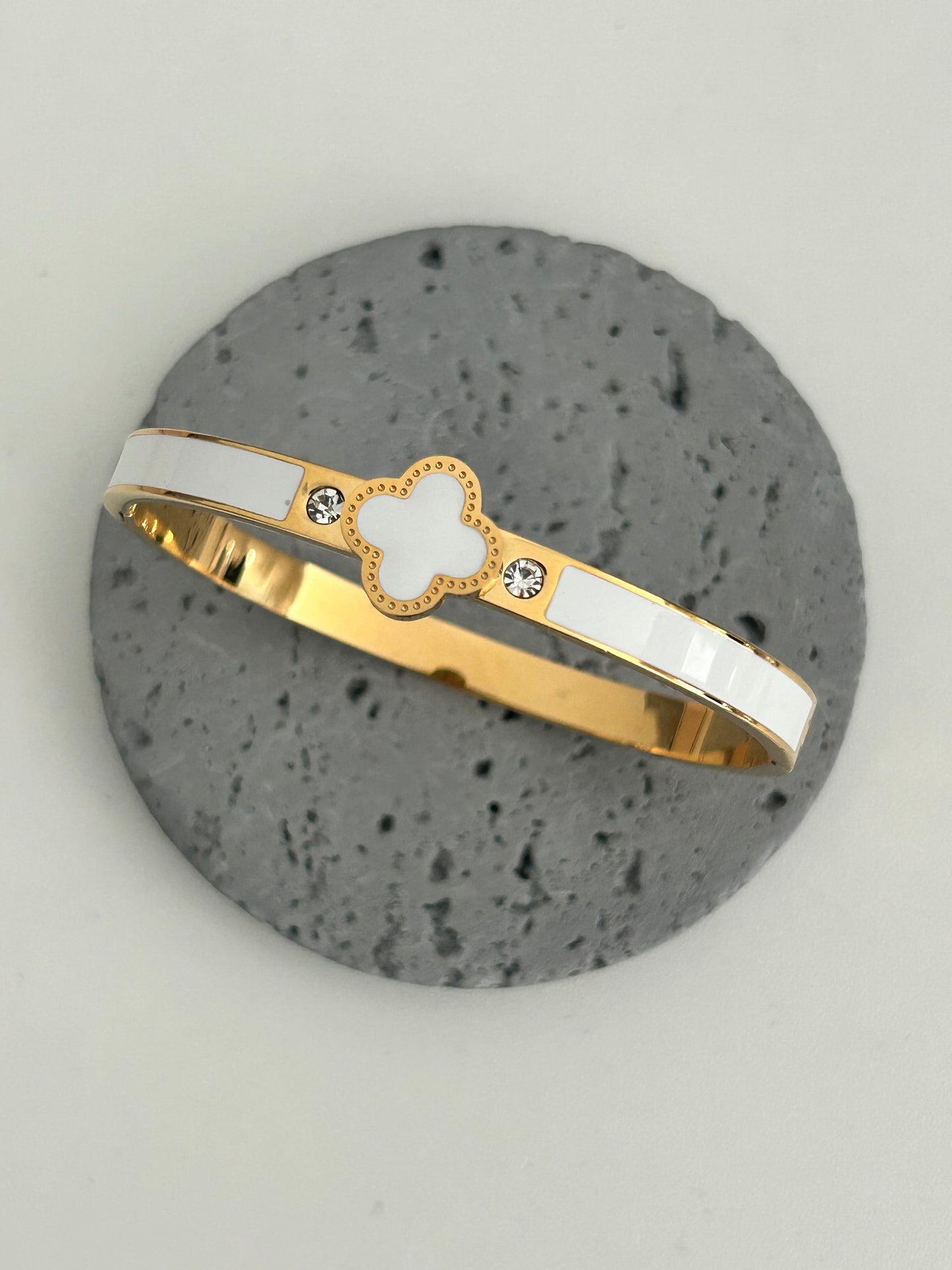 Manan bangle • Clover Bangle