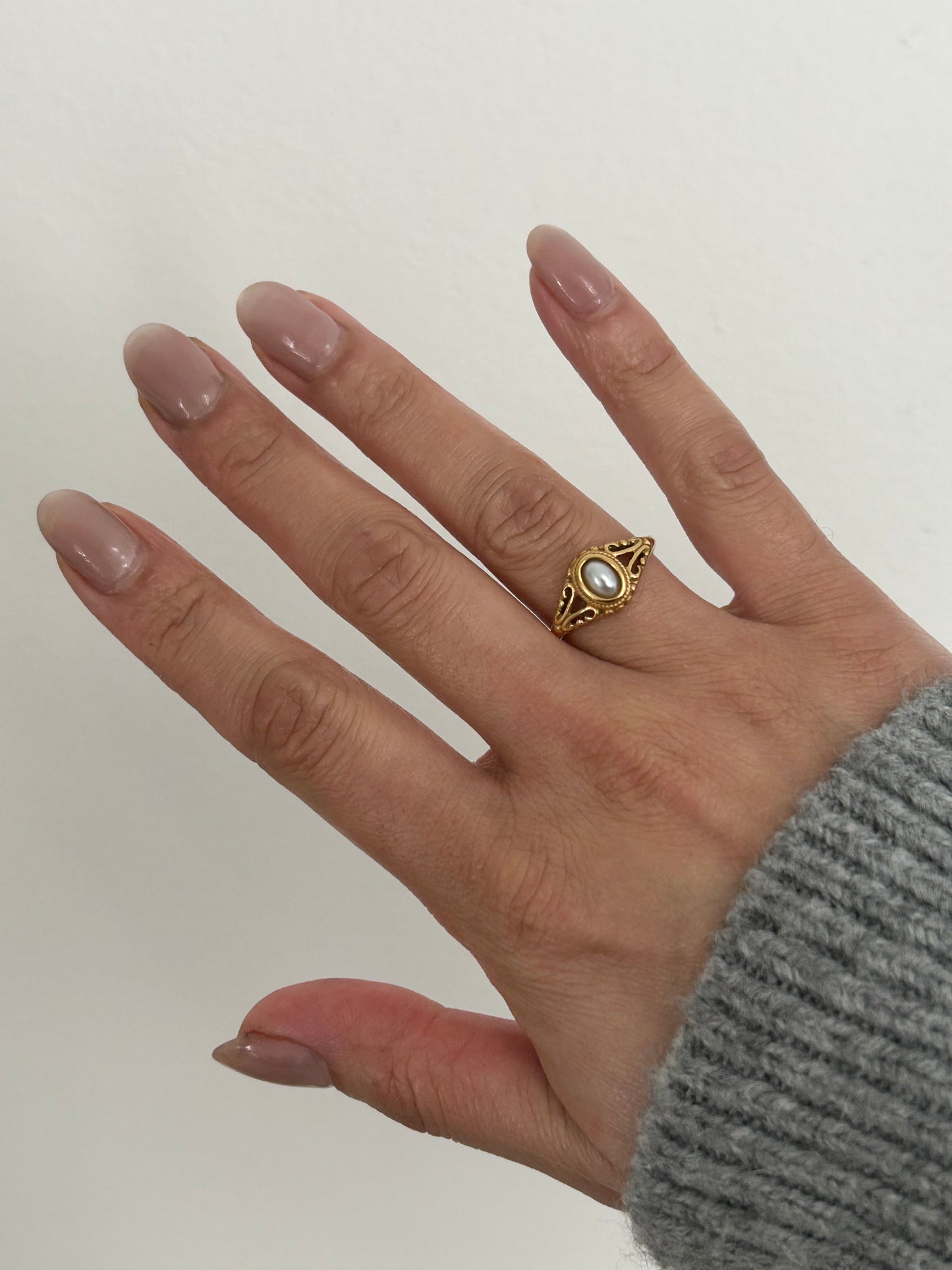 Annie Ring • Anti-tarnish Vintage Pearl gold ring