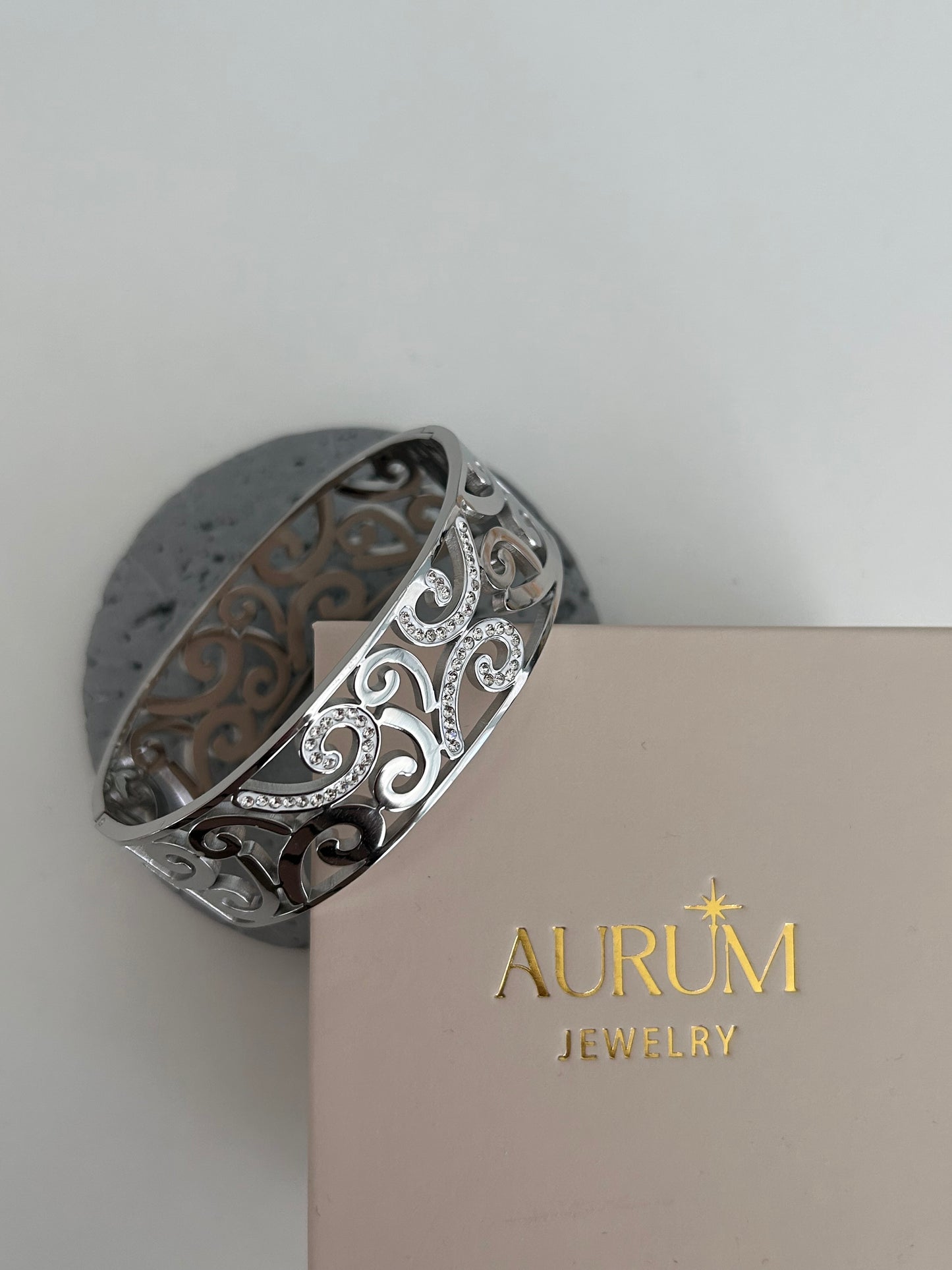 Fakhar bangle • Gold Crystal Statement Bangle