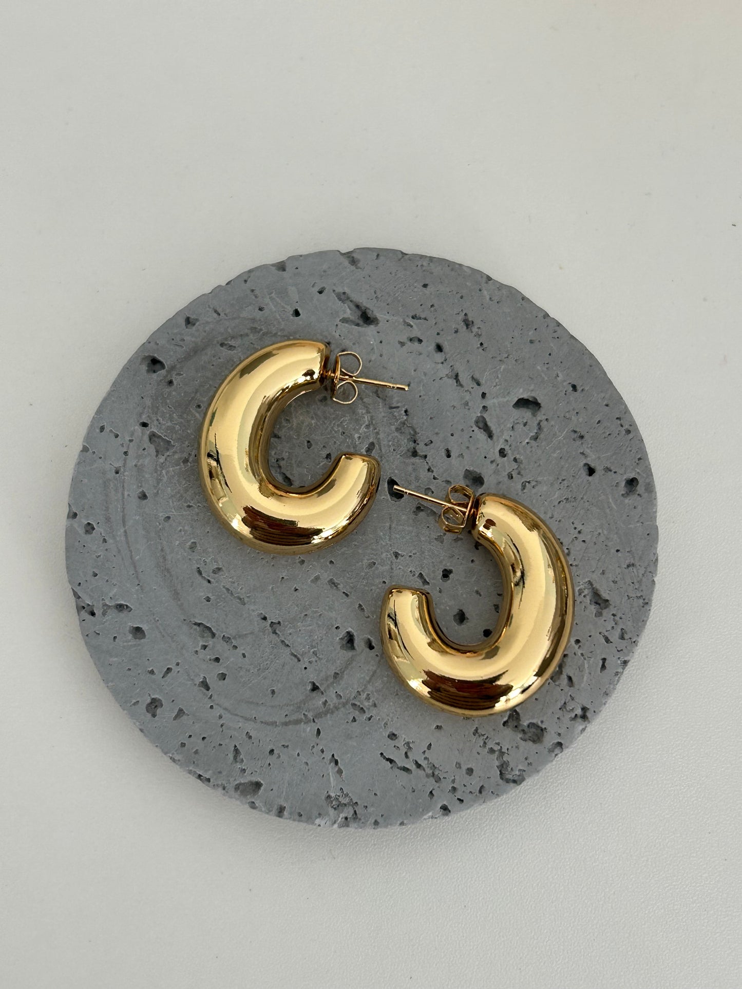 Daphne Hoop Earring