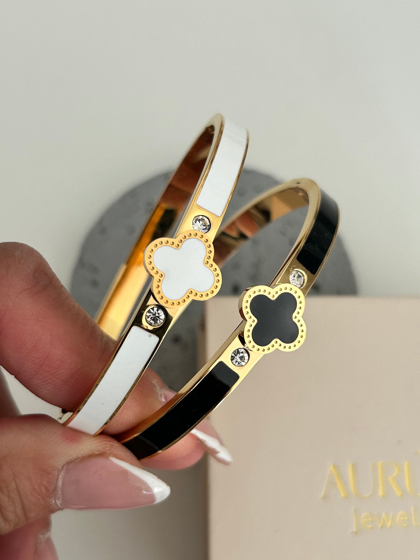 Manan bangle • Clover Bangle