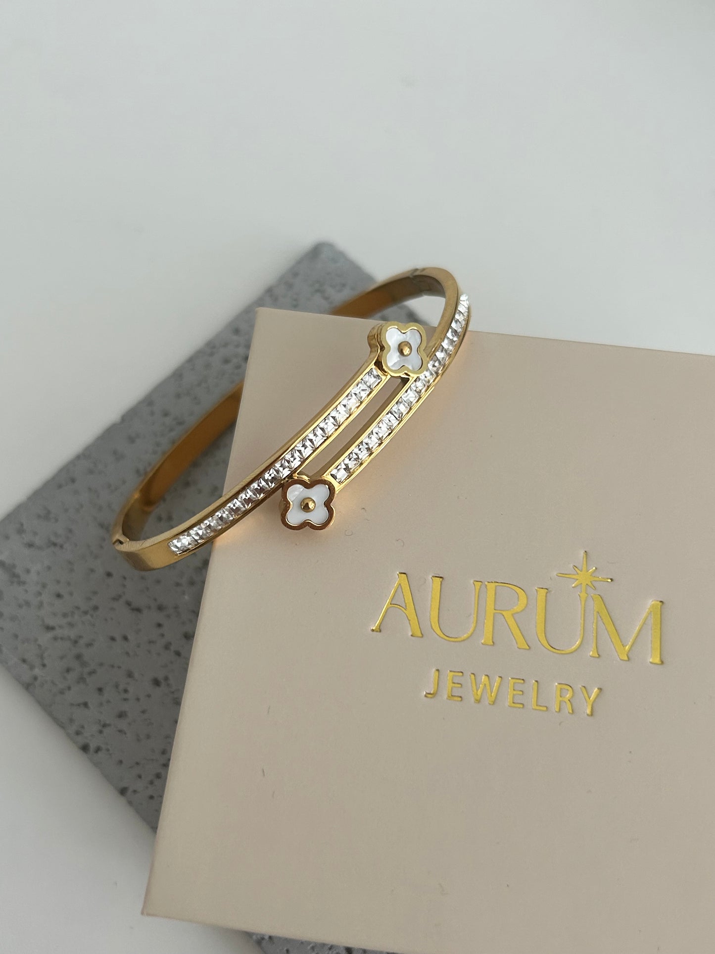 Samira bangle