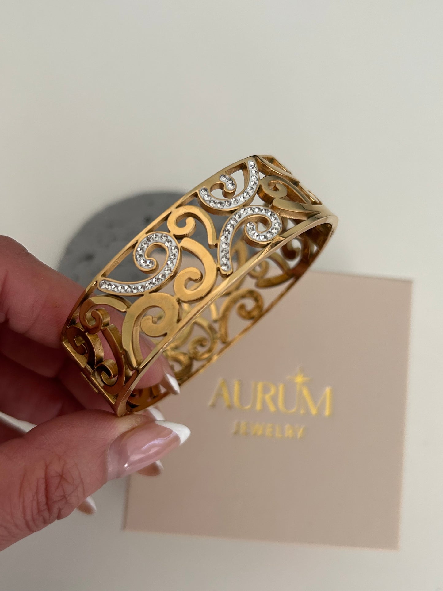 Fakhar bangle • Gold Crystal Statement Bangle