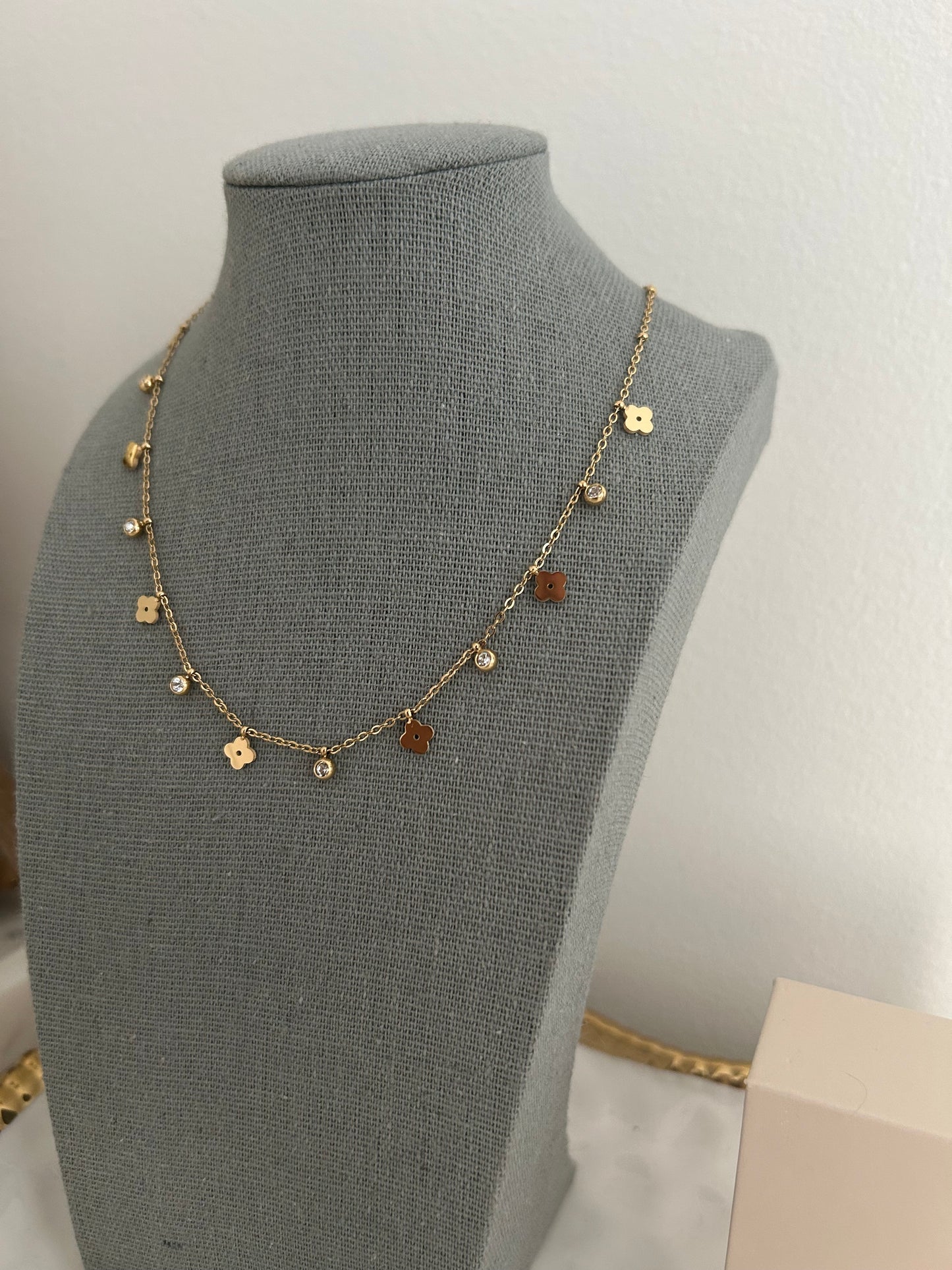 Eliana necklace• clover charm necklace