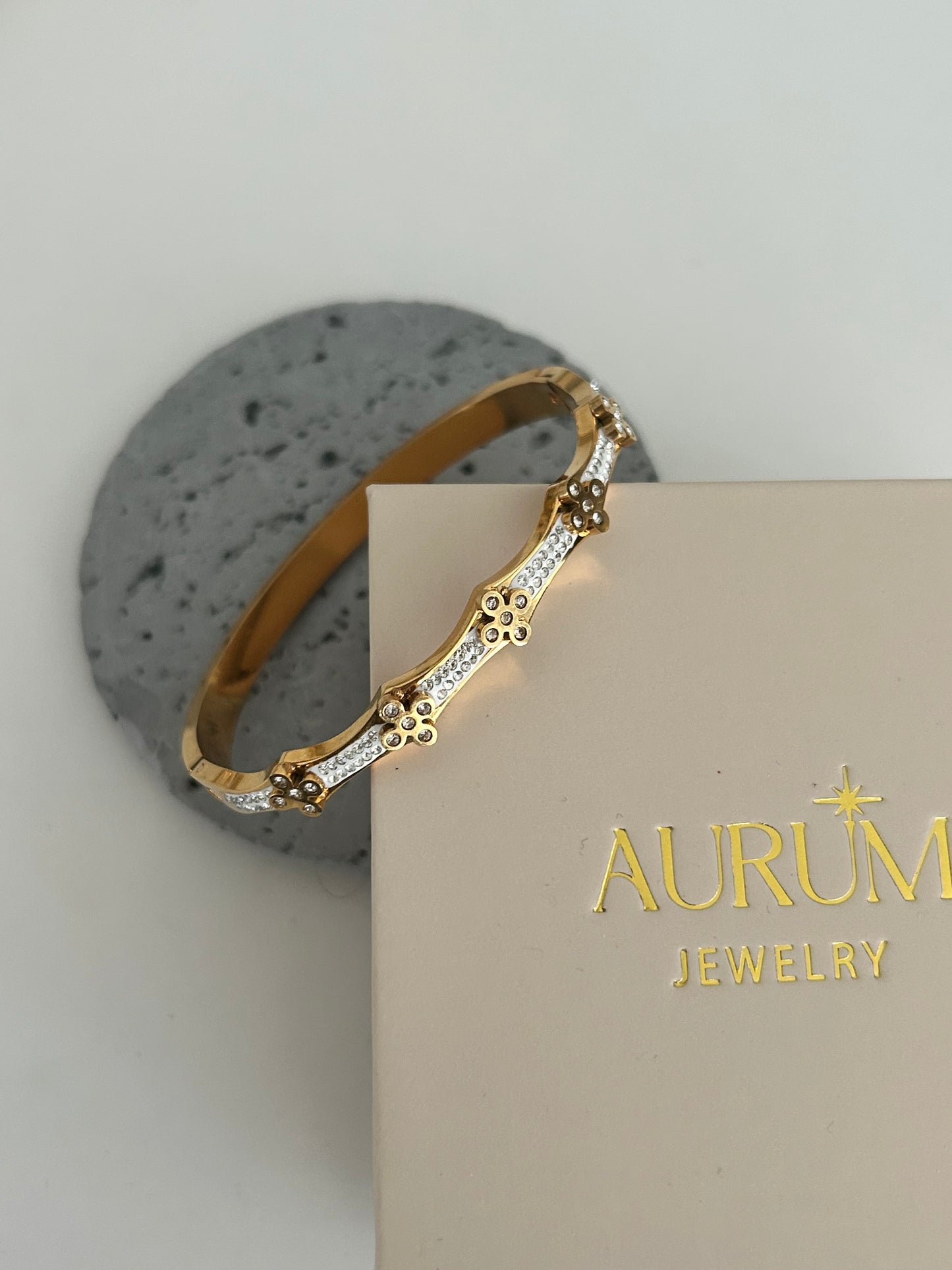 Aria bangle