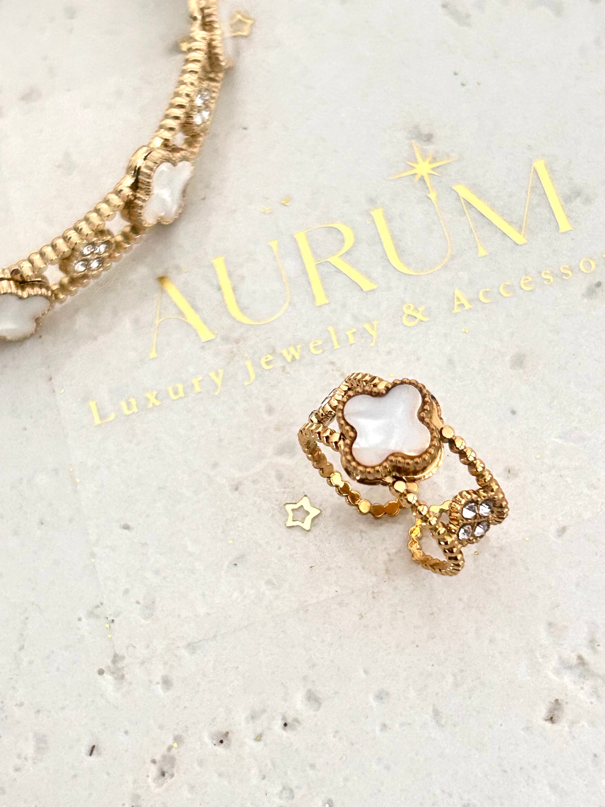Aurum white clover ring adjustable