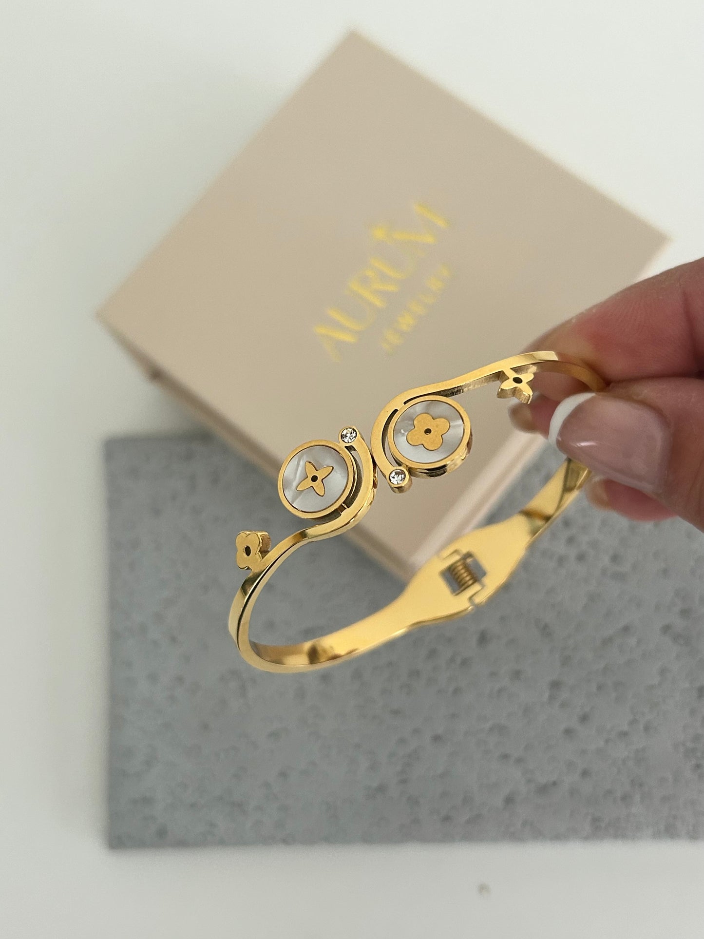 Carine bangle