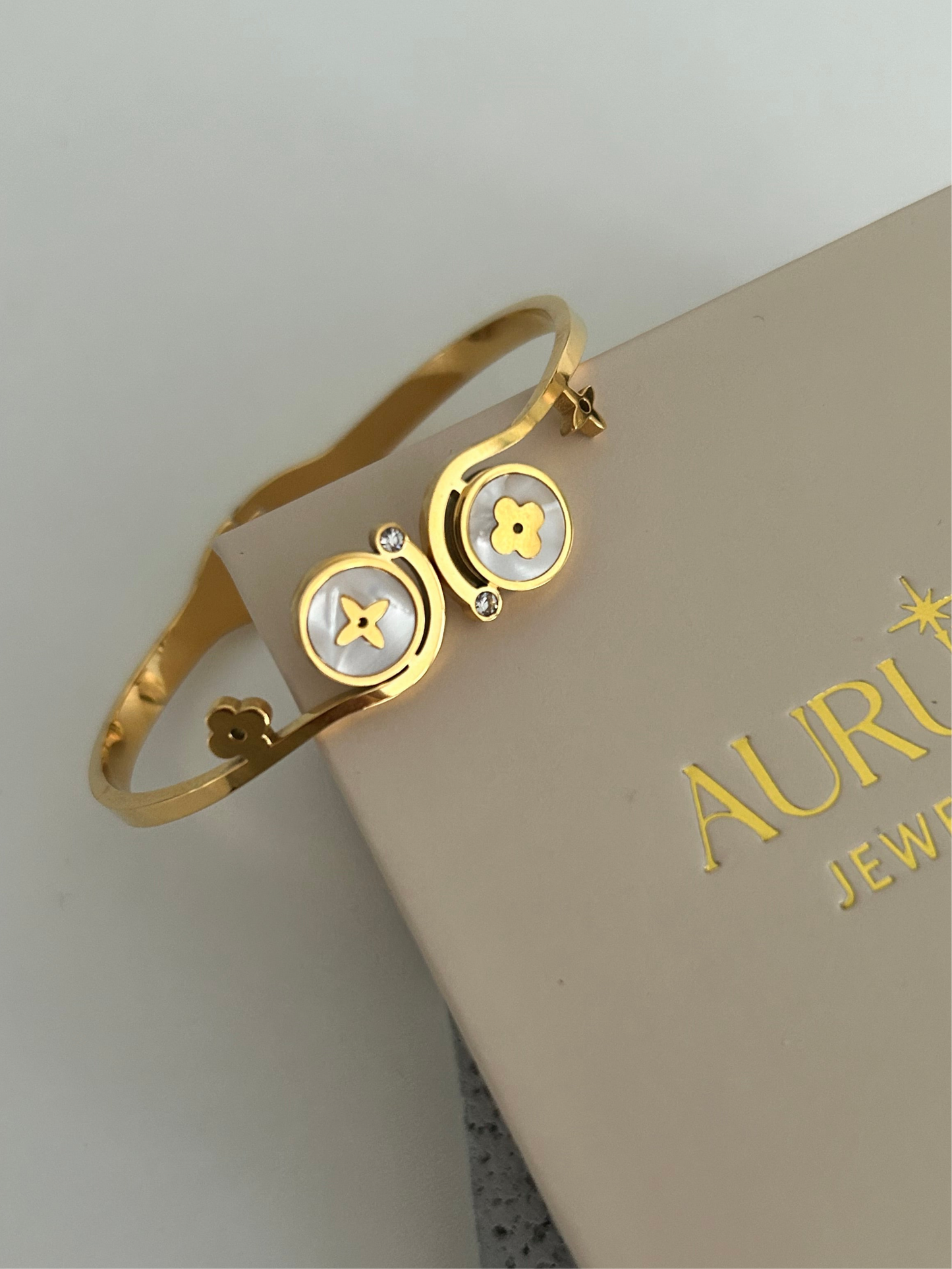 Carine bangle