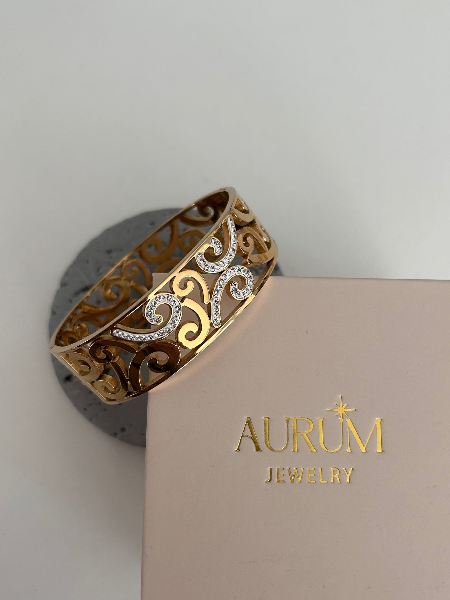 Fakhar bangle • Gold Crystal Statement Bangle