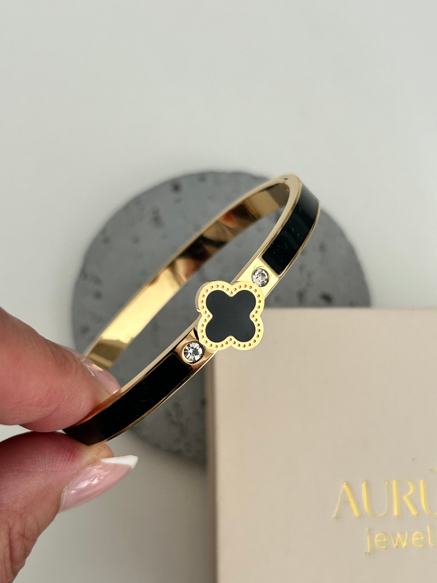Manan bangle • Clover Bangle