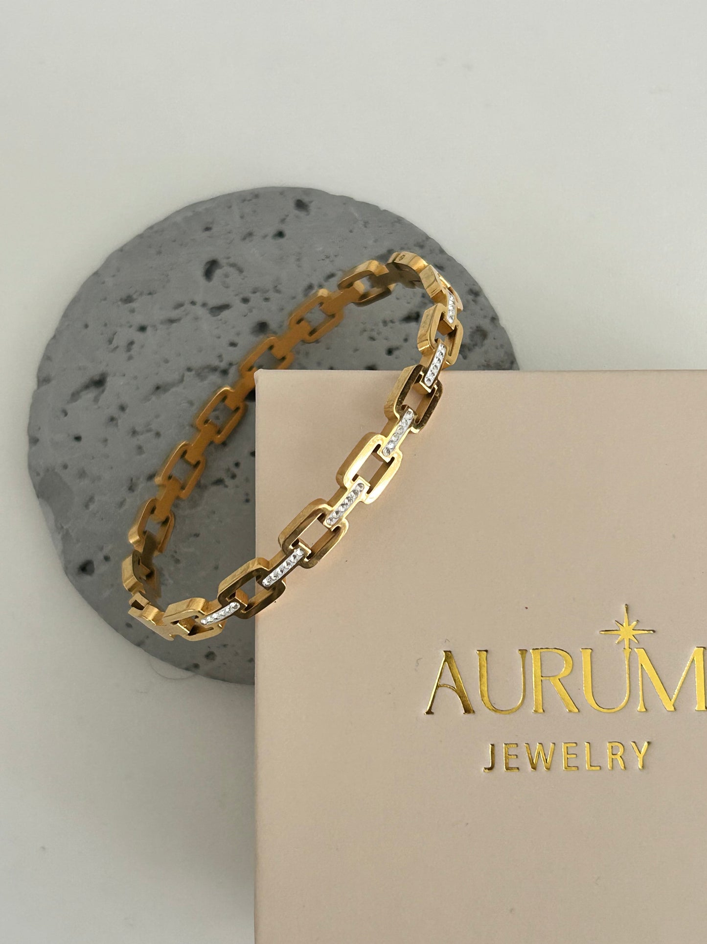 Selene bangle