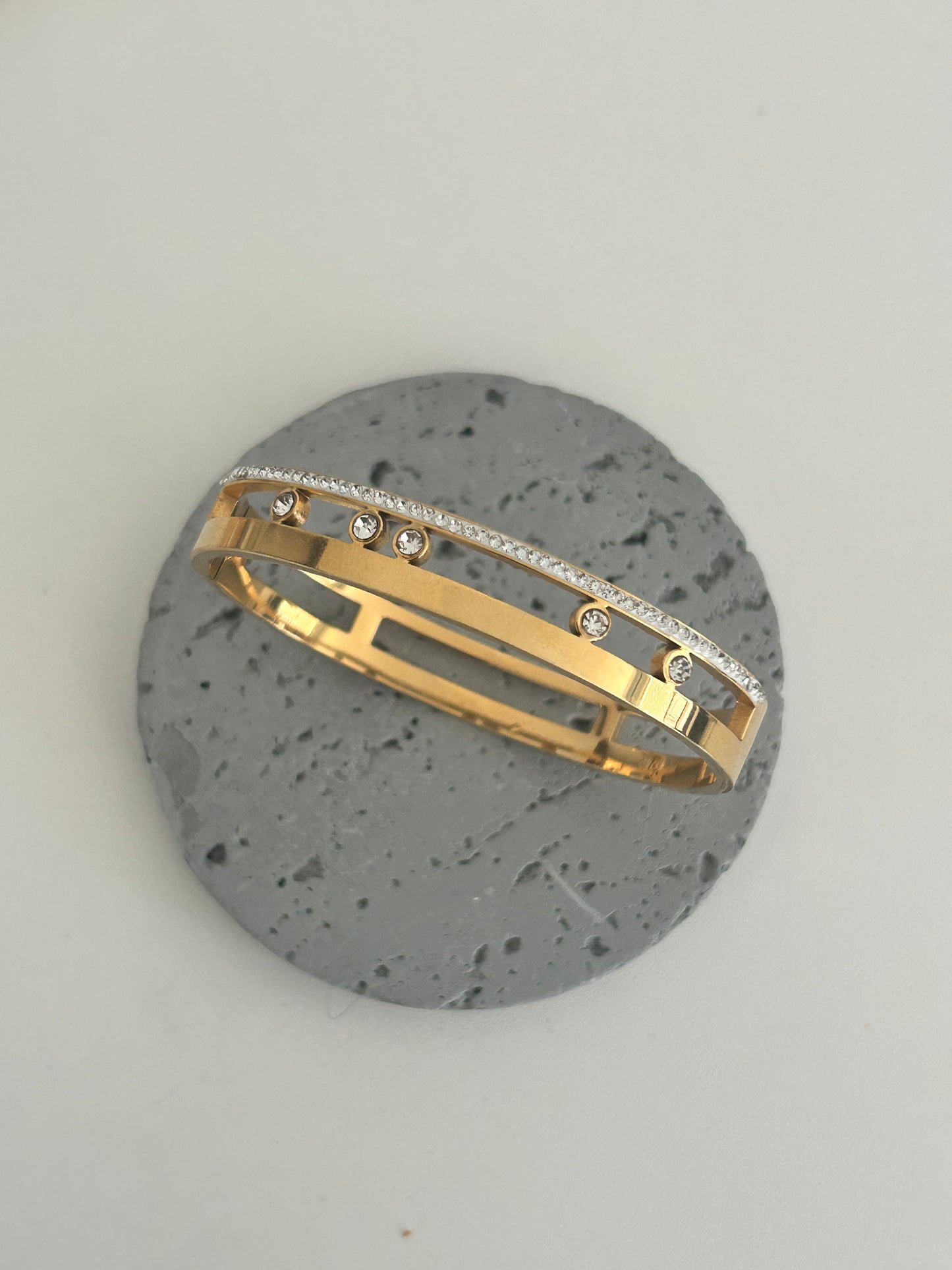 Vespera bangle