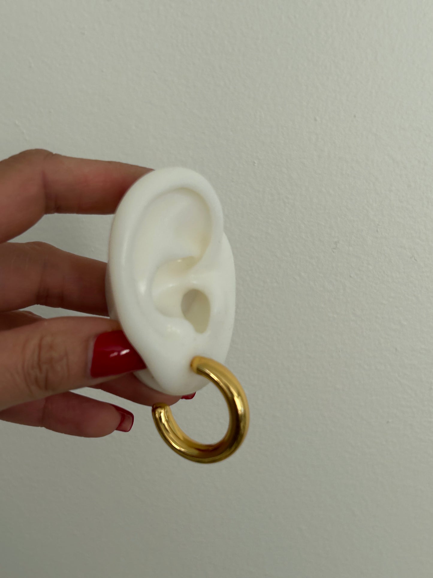 Wajiha Hoop Earrings