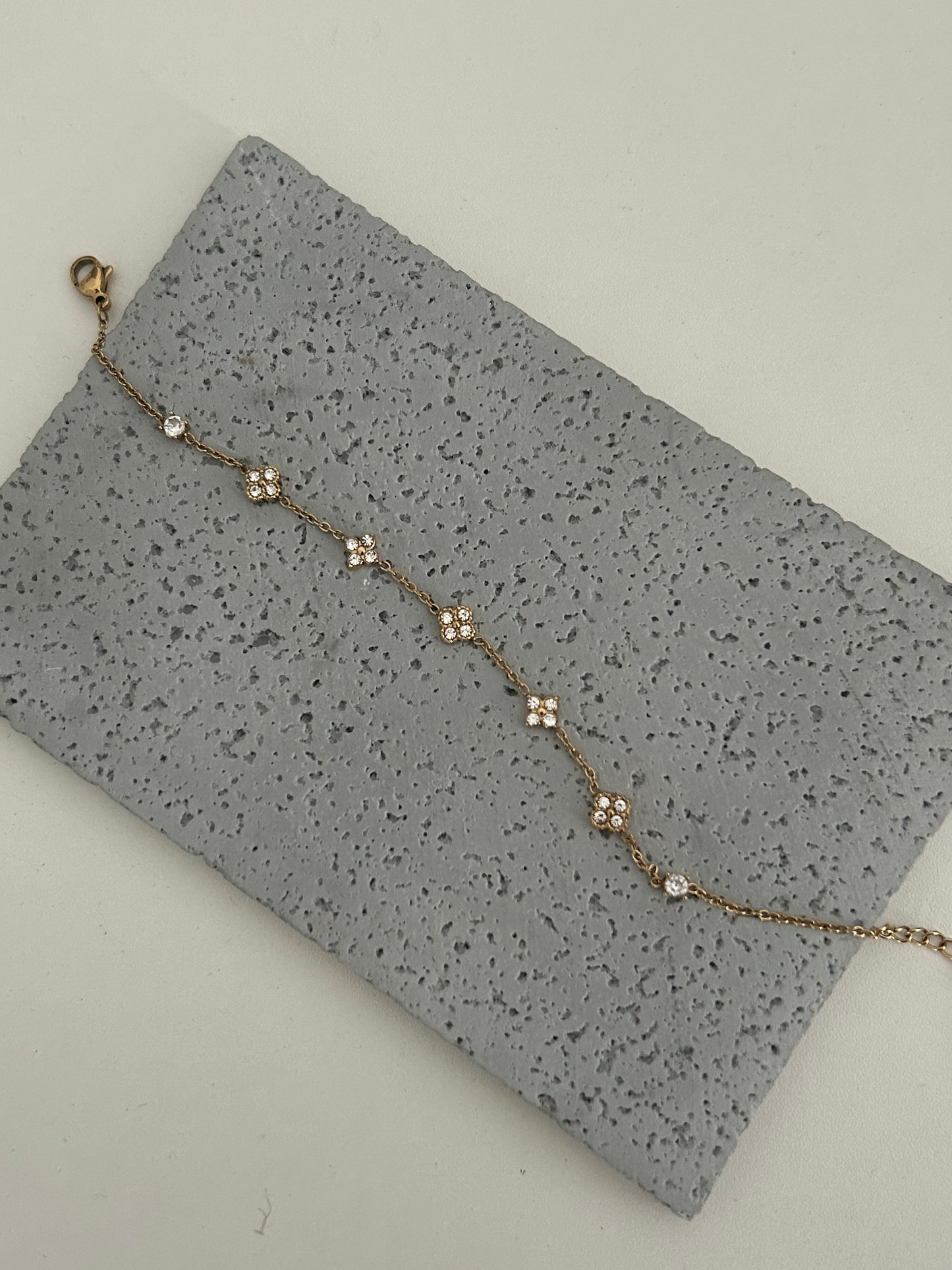 Islaya bracelet