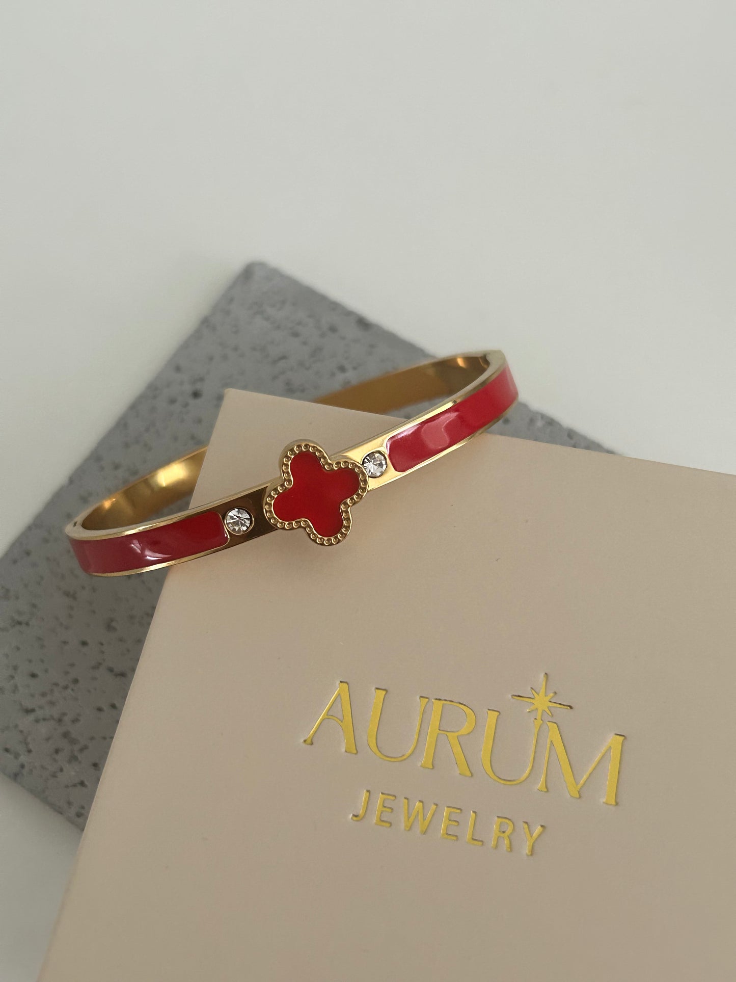 Manan bangle • Clover Bangle