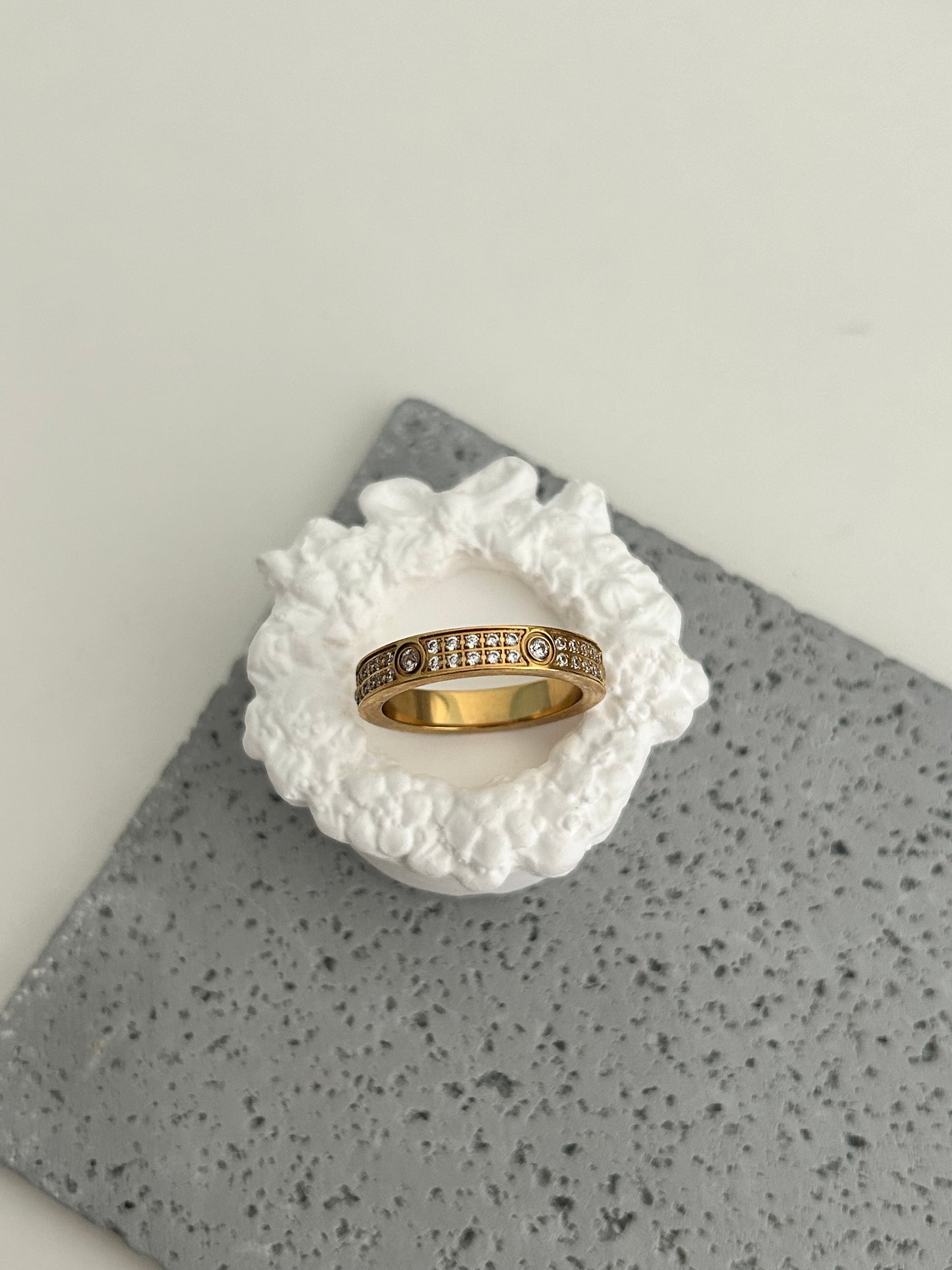 Yumna ring