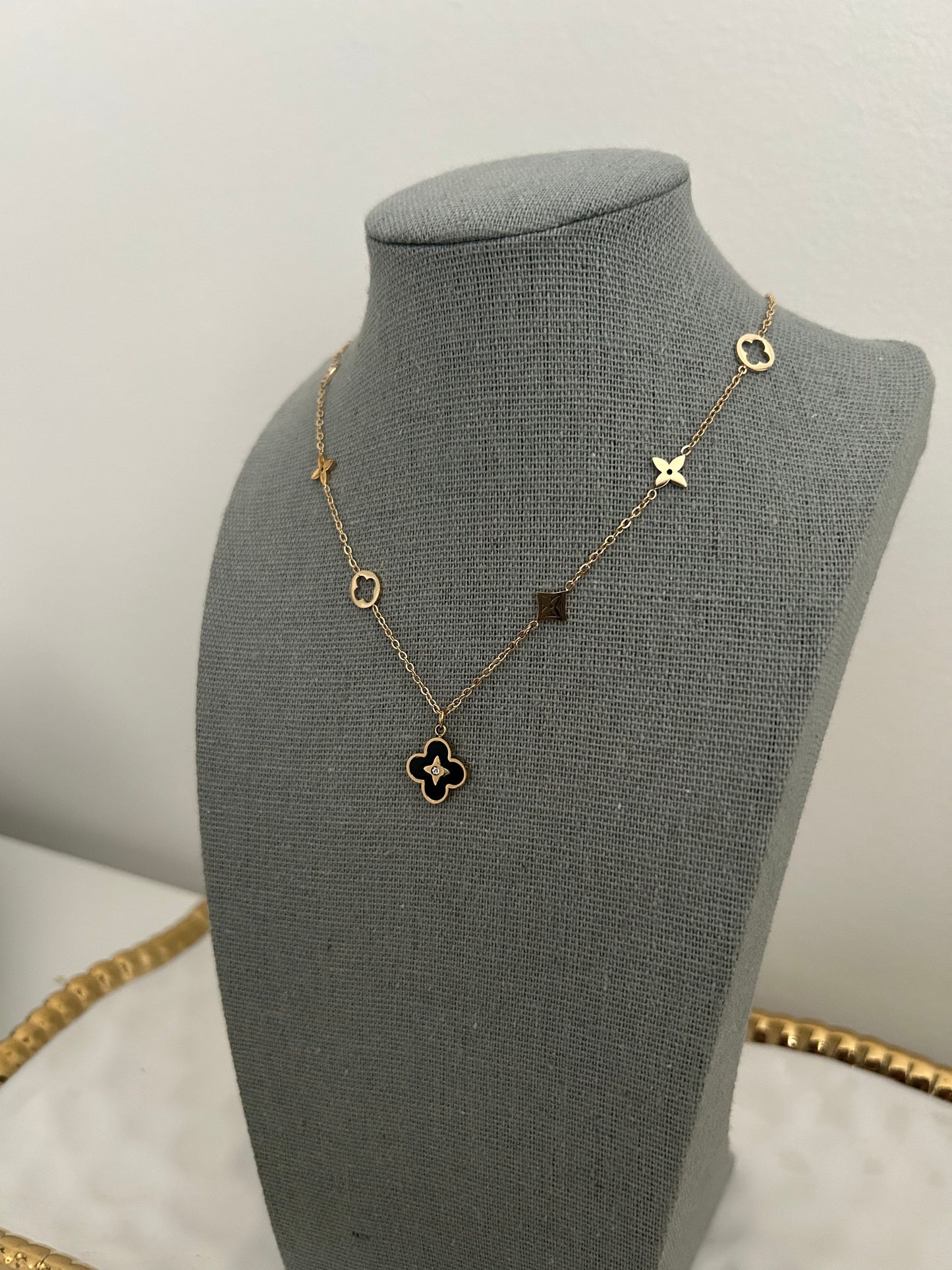 Emira necklace • Flowers and Clovers 18K Gold Plated Necklace