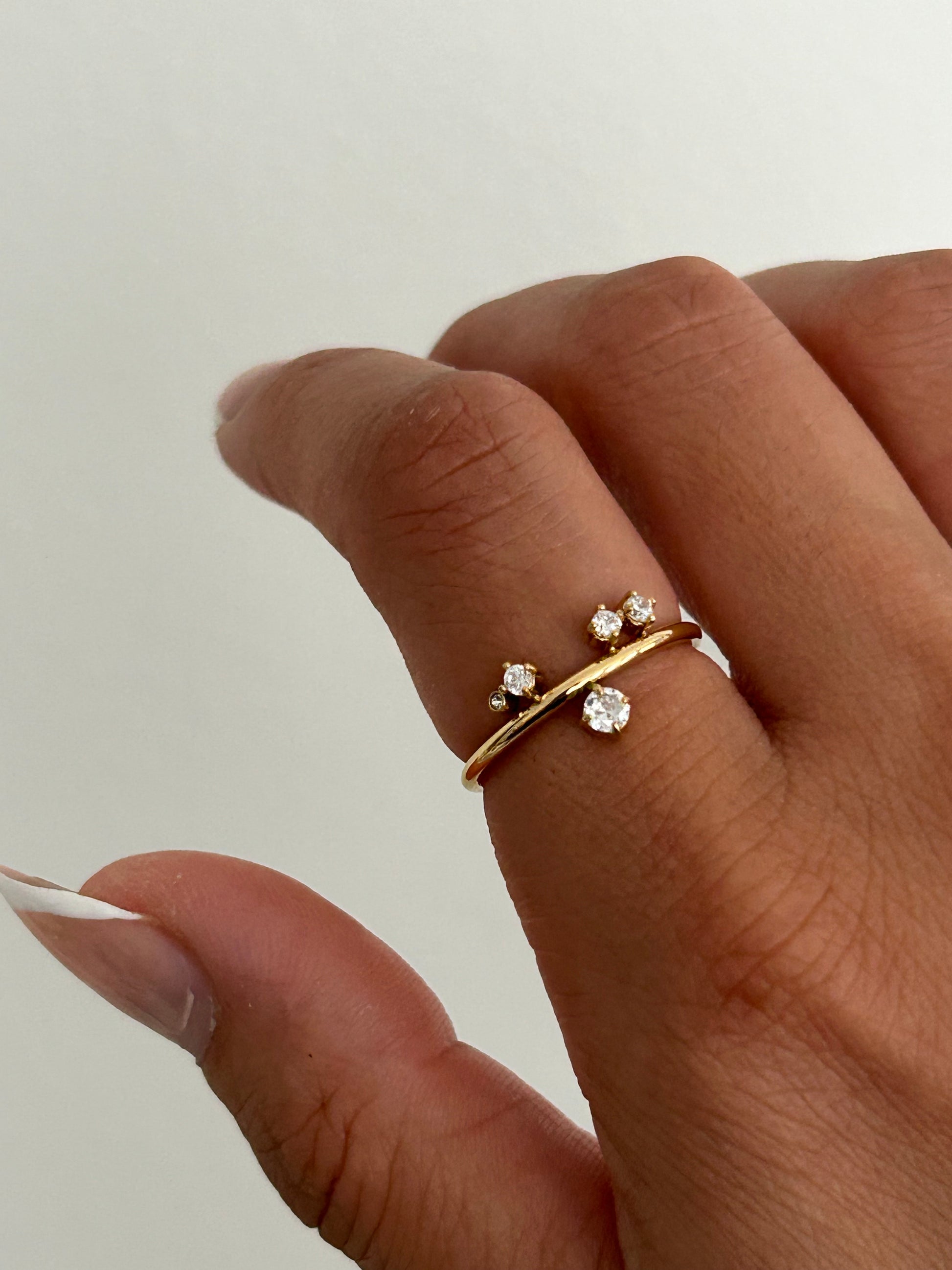 Minimalist dainty gold ring