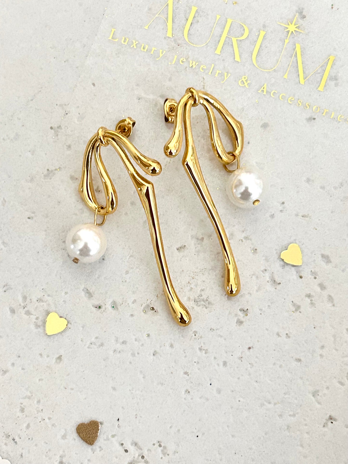 Jayla earrings • Bow earring