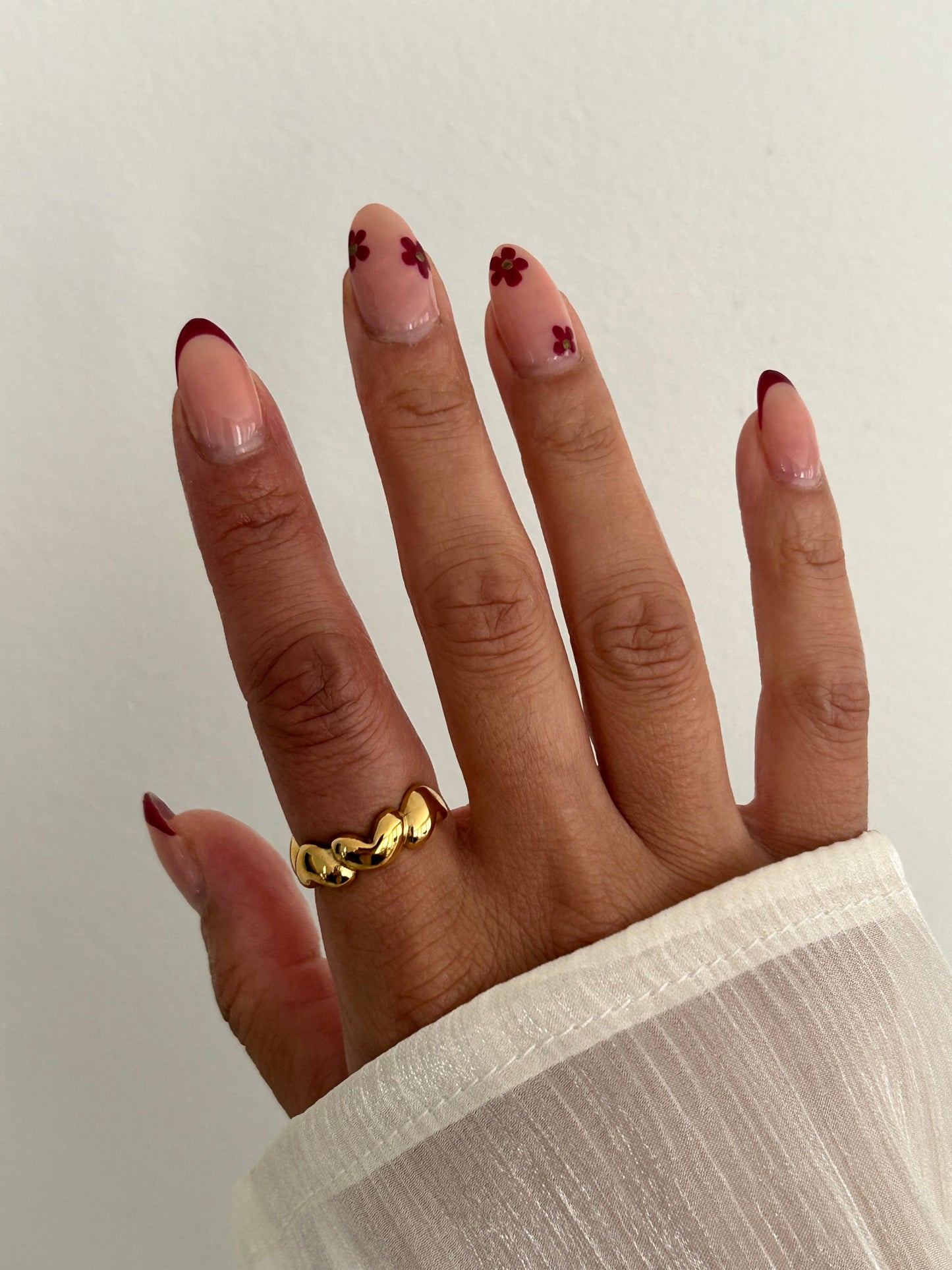 Haifah Ring • Gold heart ring