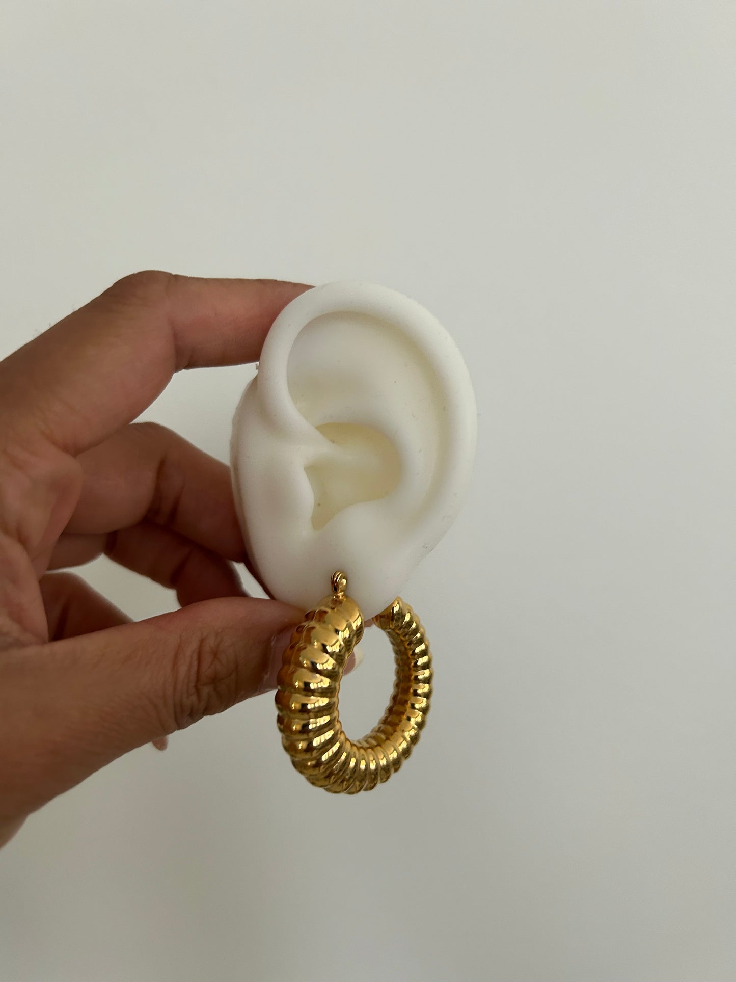 Zora earrings • Chunky Hoop earrings