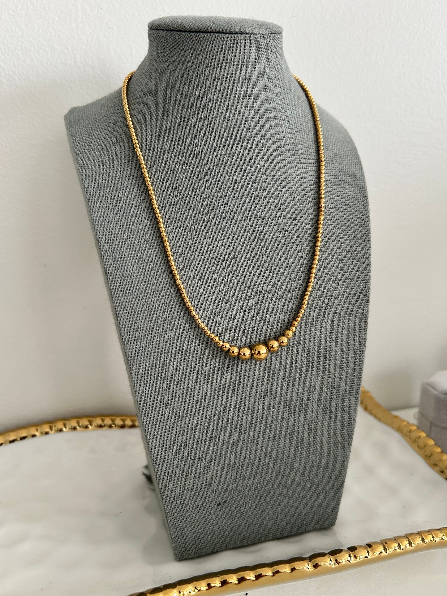 Iris necklace • Beaded Gold Necklace