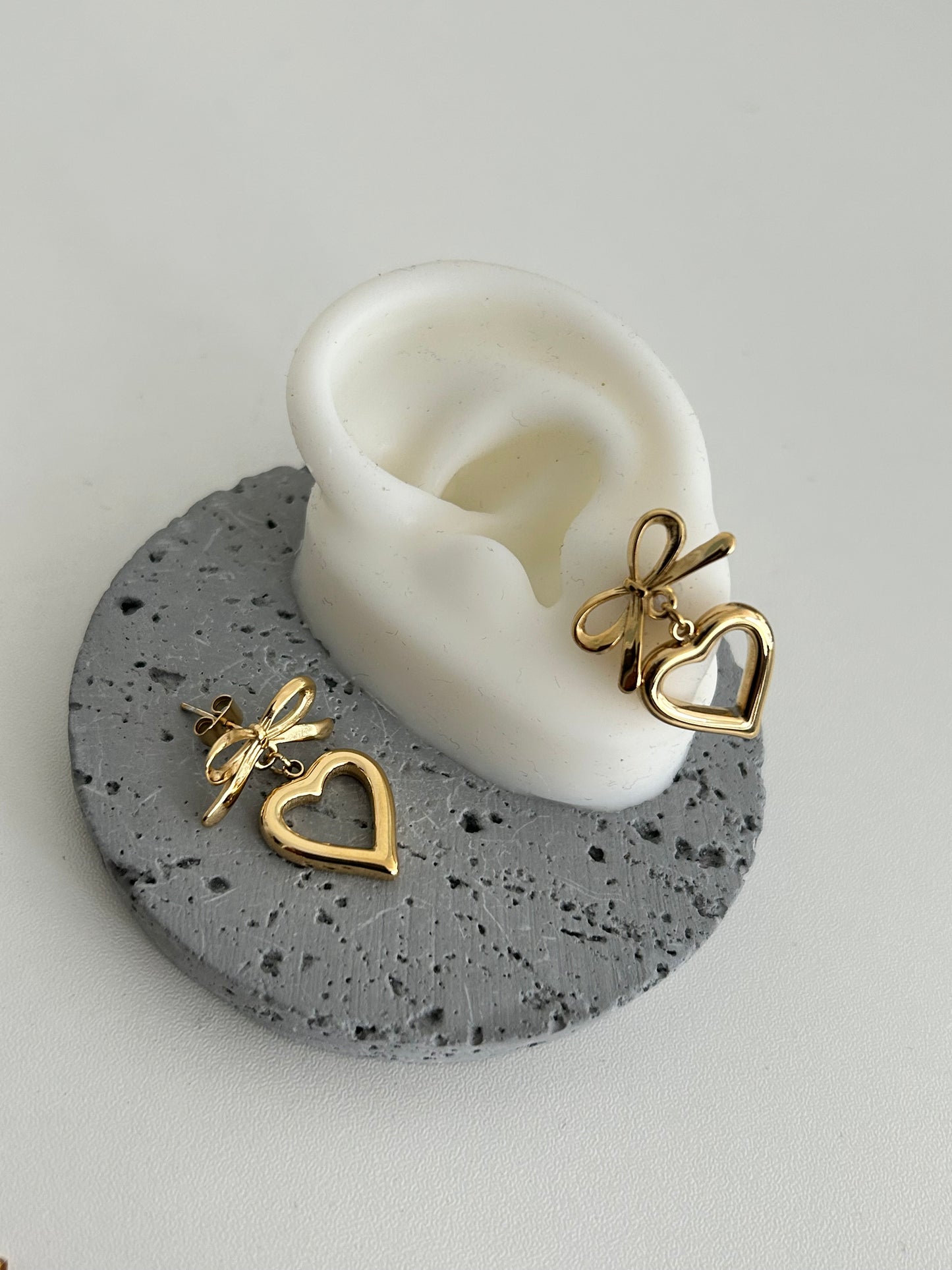 Julia earrings • Bow heart earrings