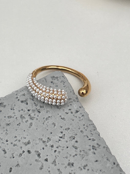 Karen Ring • Pearl gold adjustable ring