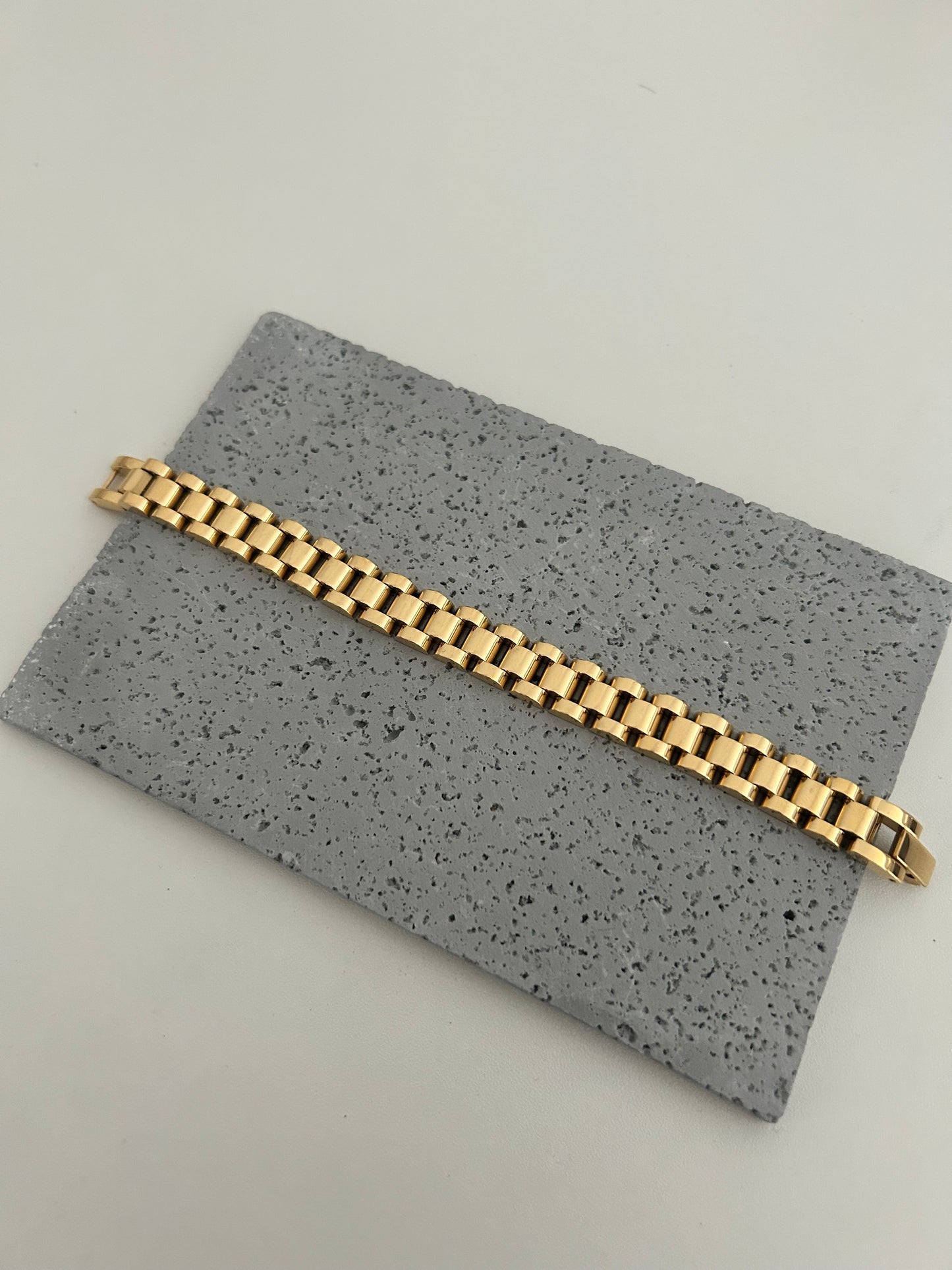 Hoor bracelet • Watch band style bracelet