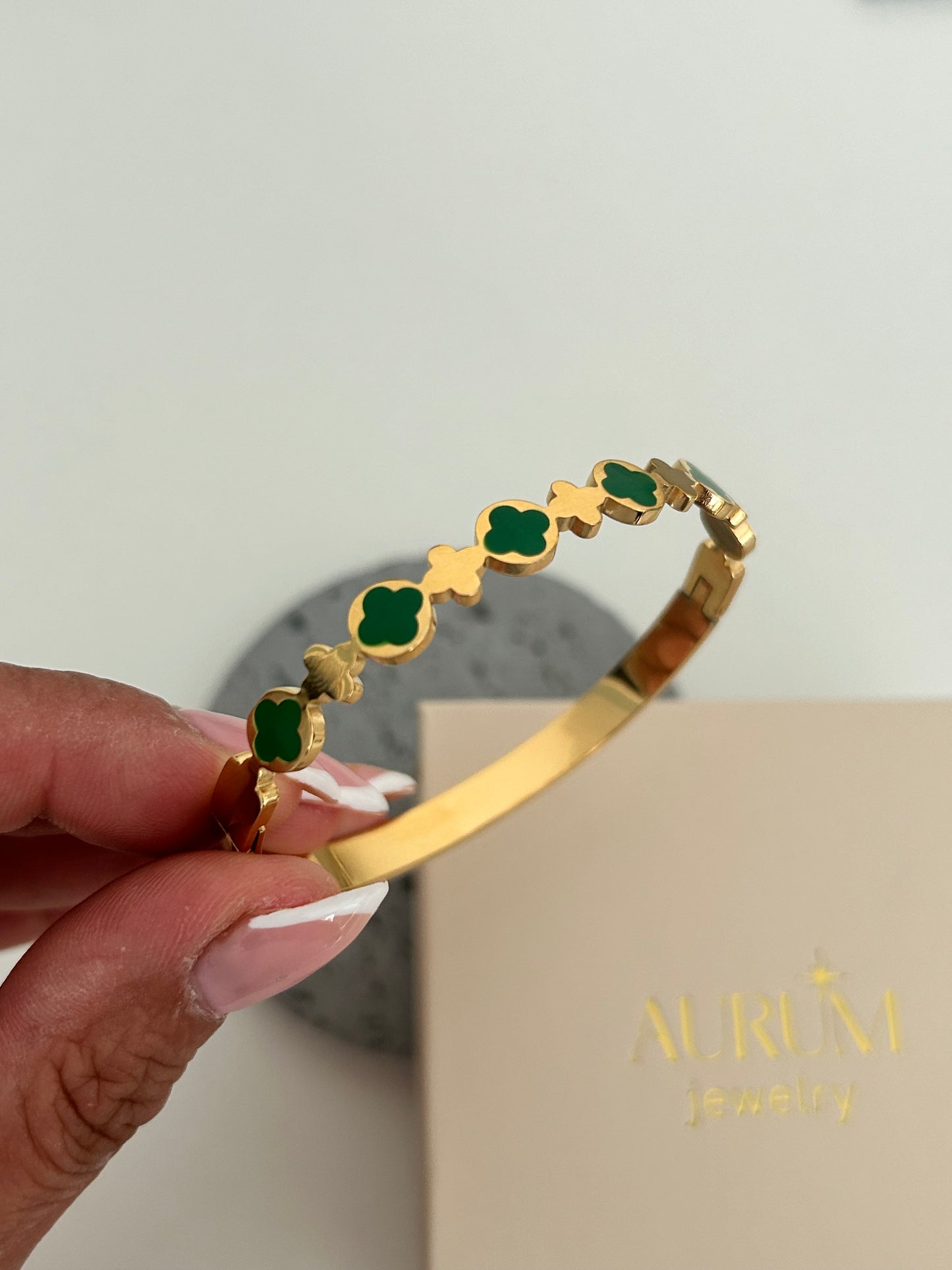 Arlo bangle • Gold Enamel Clover Bangle