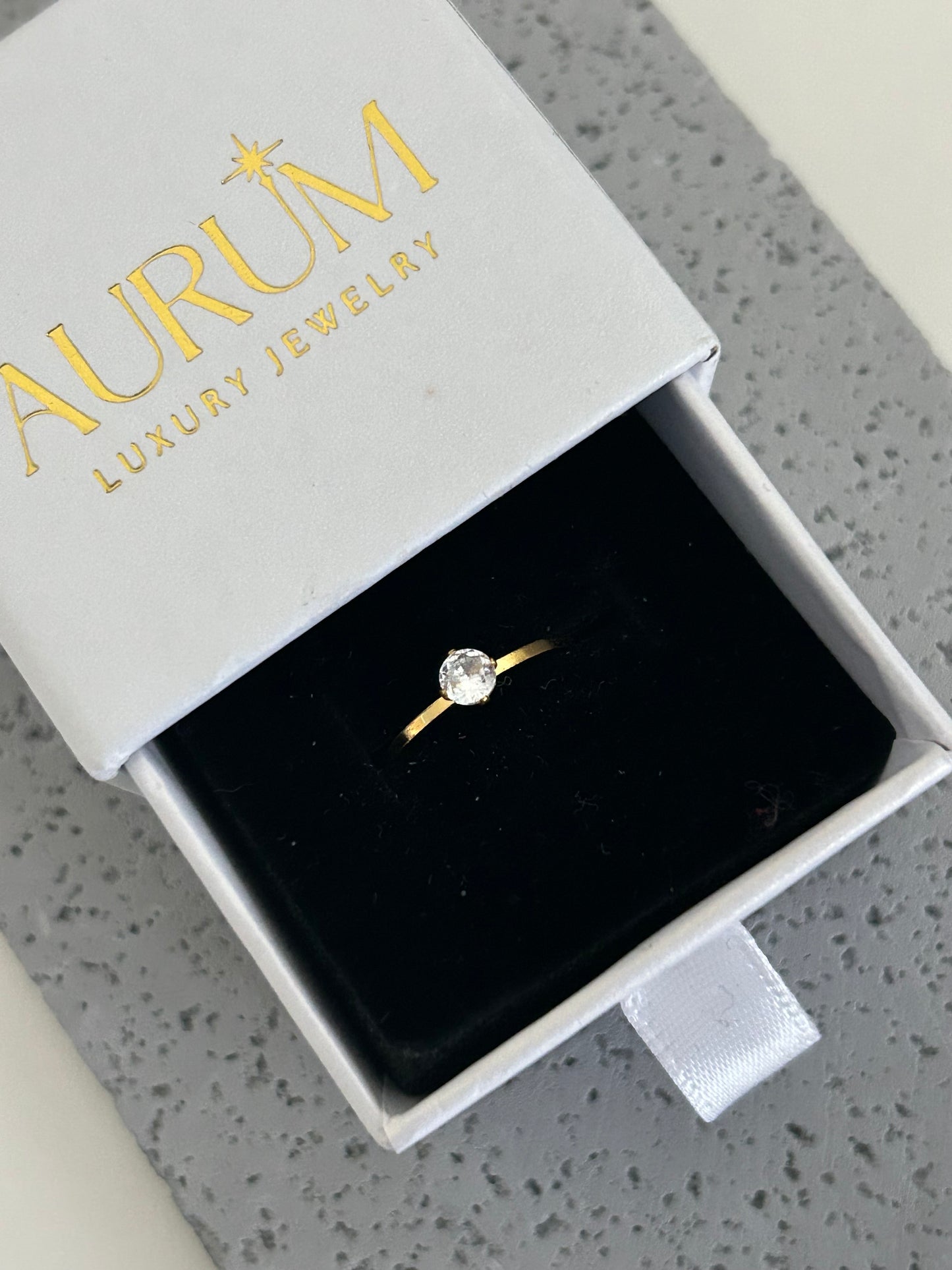 Raima ring • Aurum's Gold minimalist ring