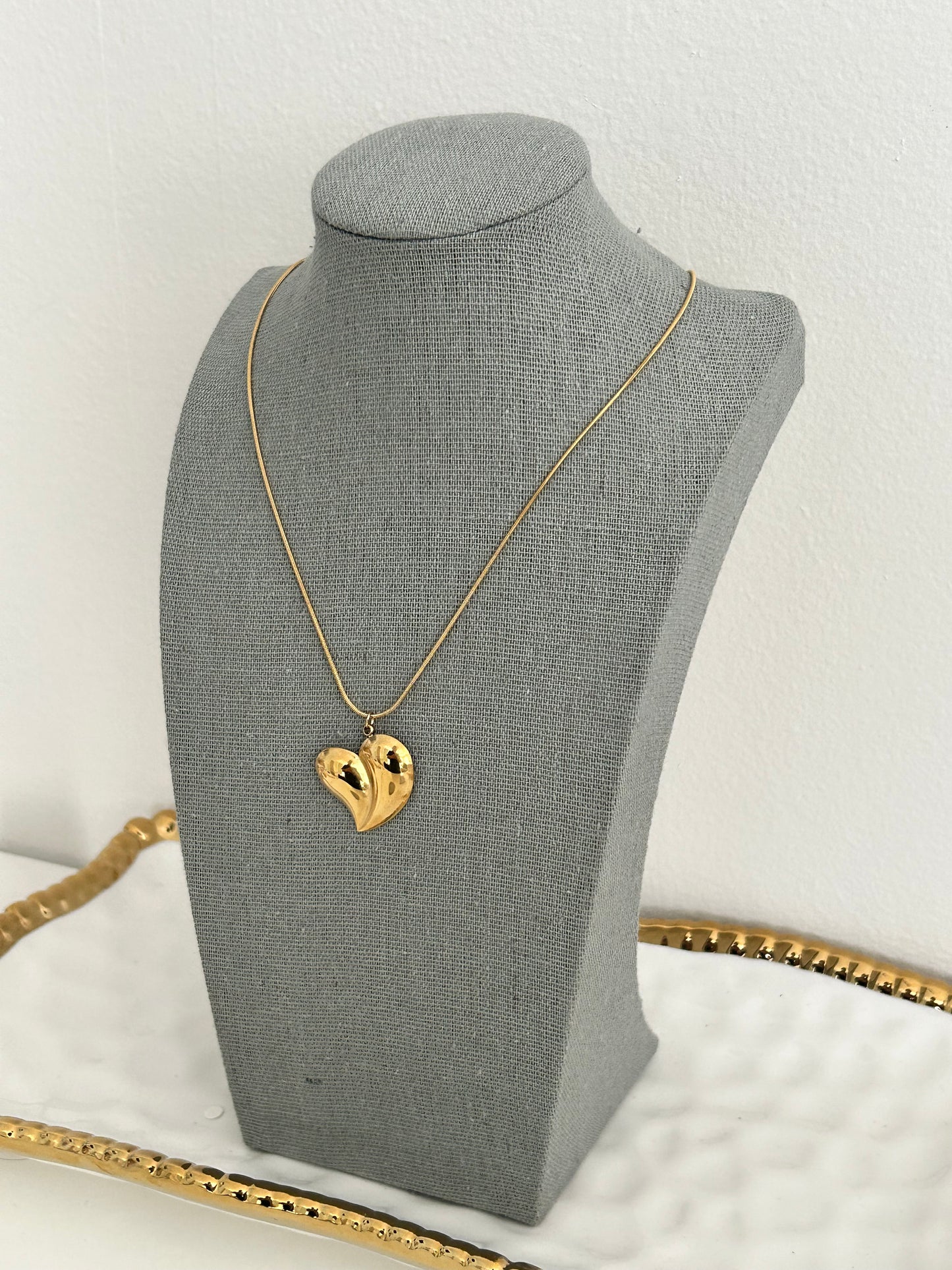 Tania Necklace • Heart necklace