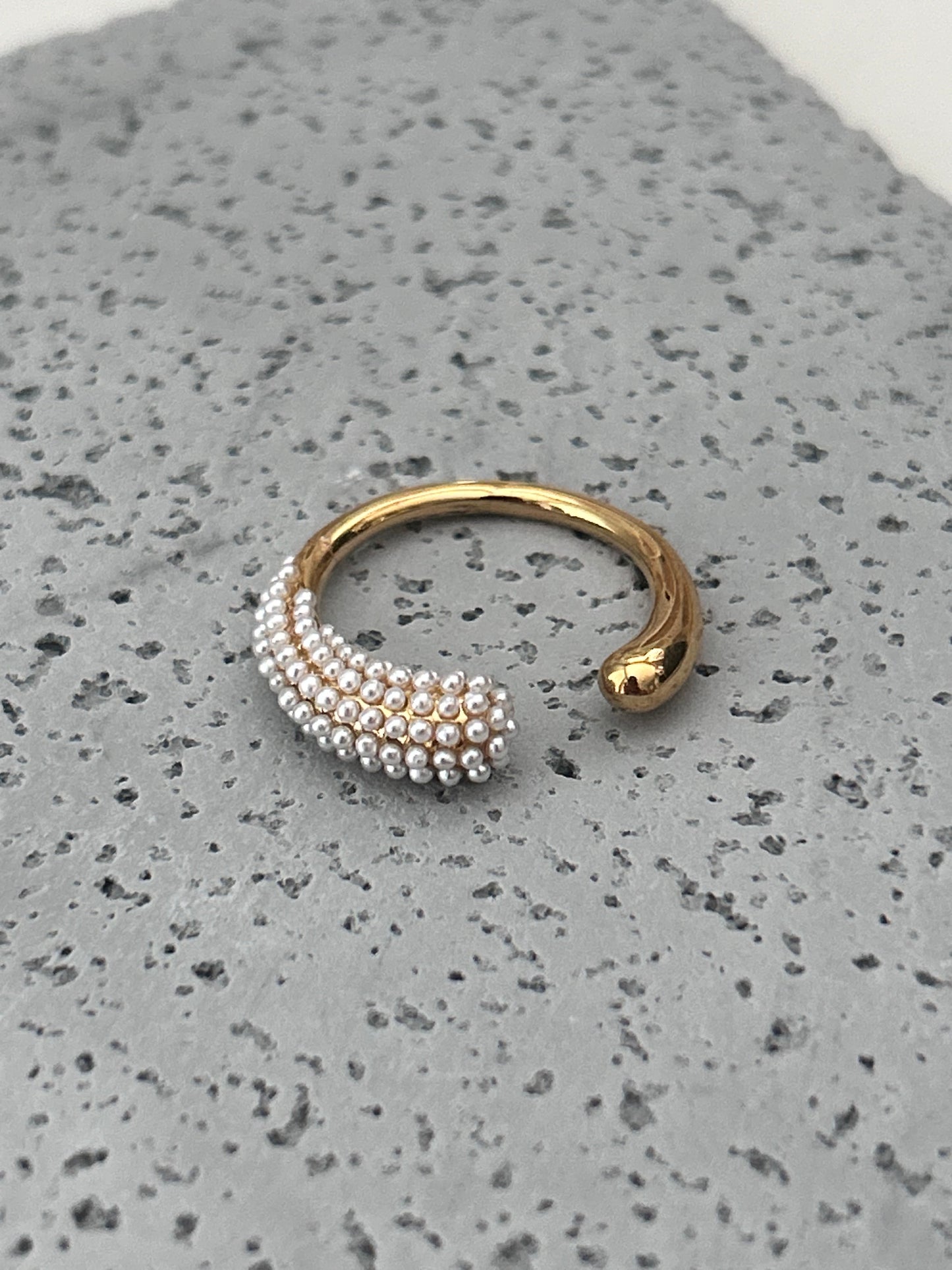 Karen Ring • Pearl gold adjustable ring