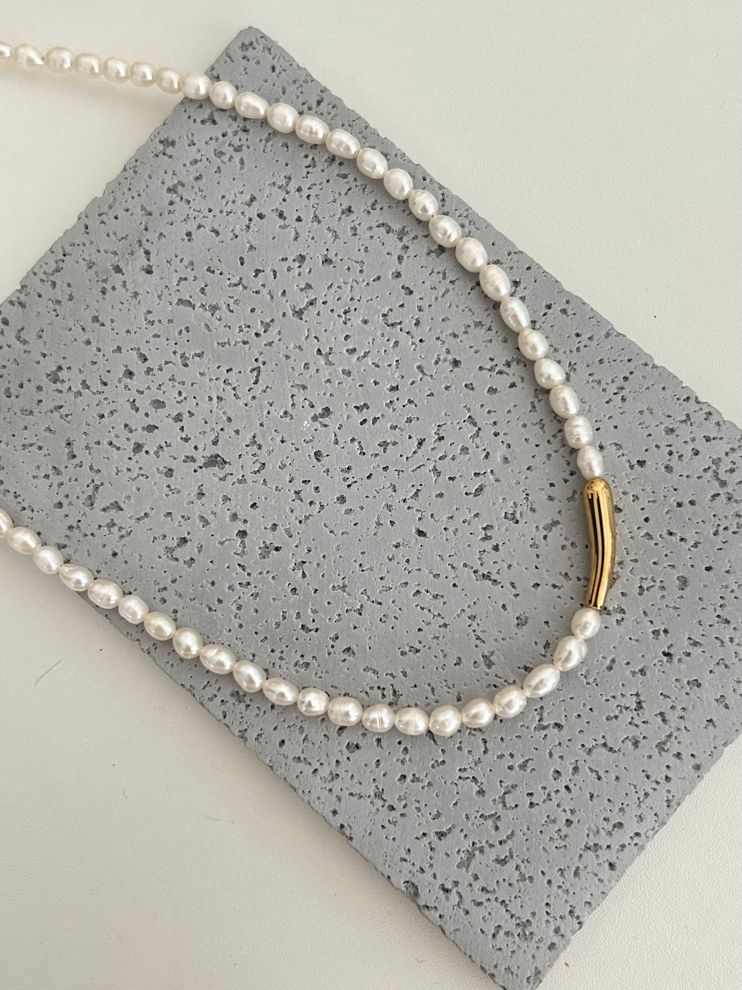 Latifa Necklace • Dainty pearl necklace