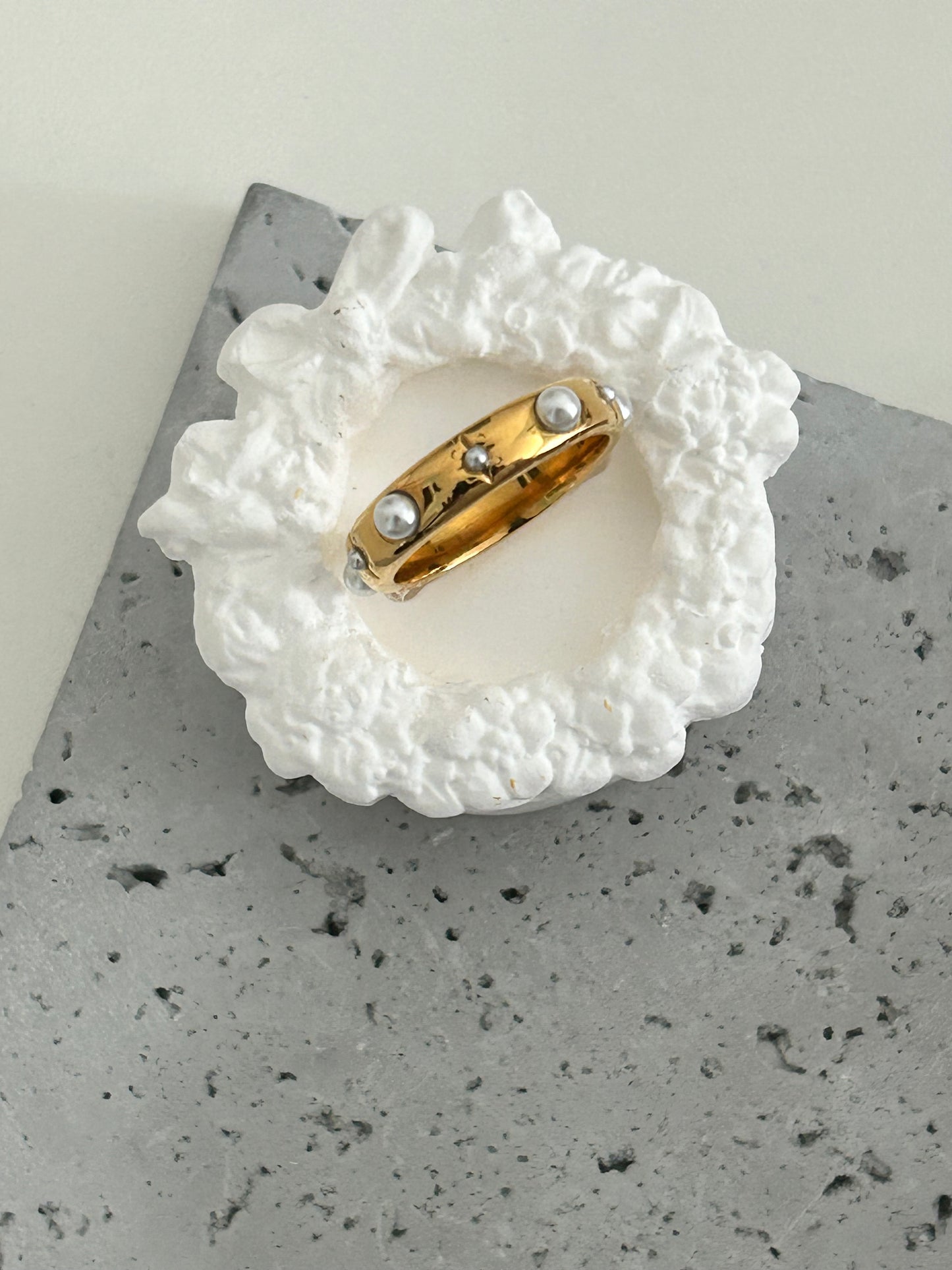 Sophia Ring • Pearl gold ring