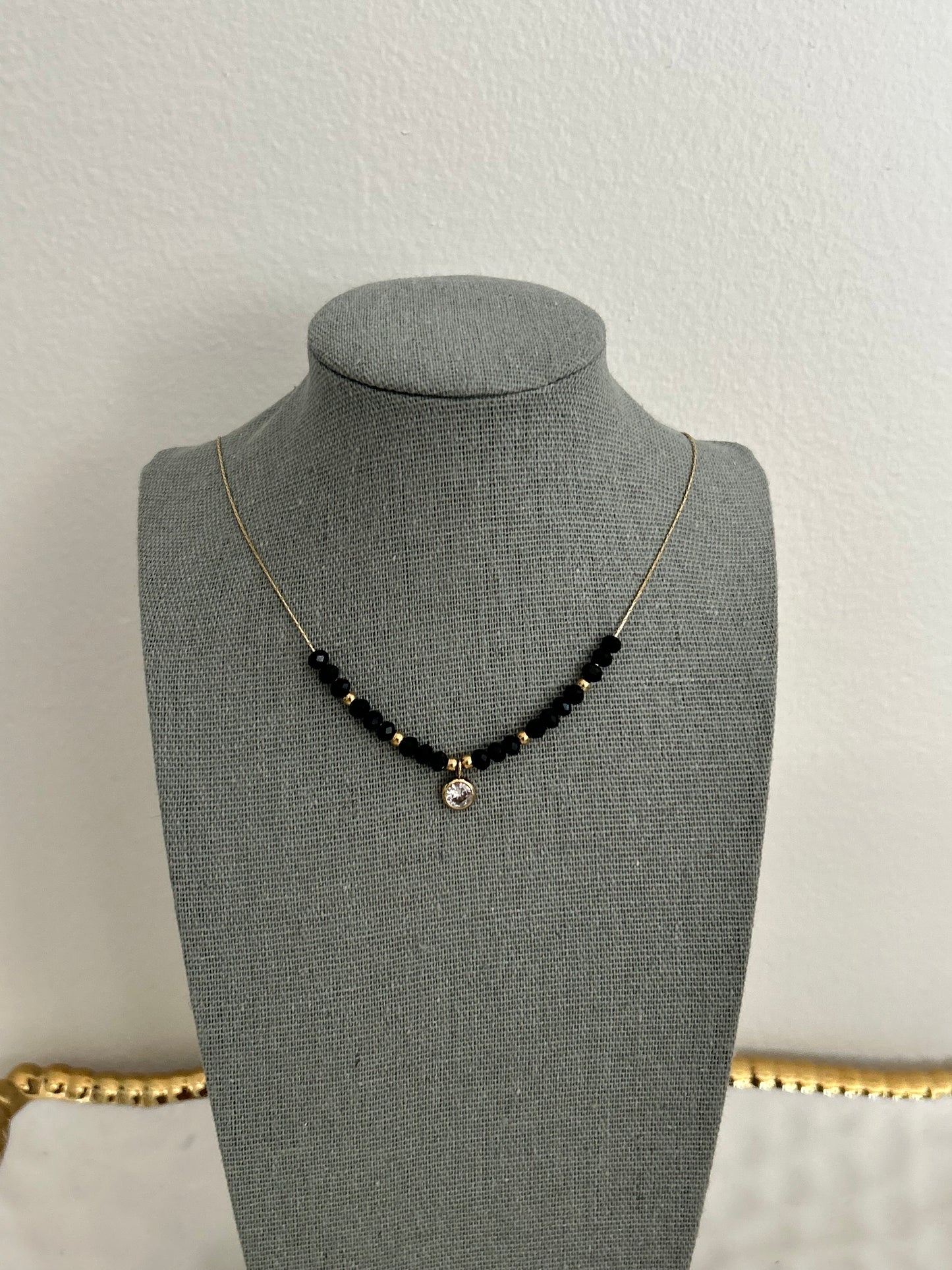 Bellami necklace • Dainty beaded necklace with a crystal