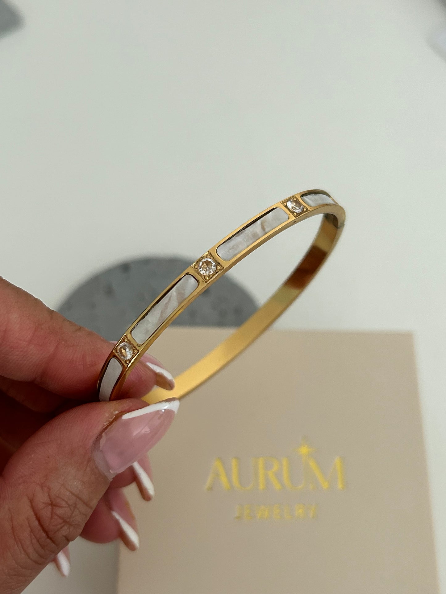 Luca bangle • Gold sparkle mother of pearl bangle