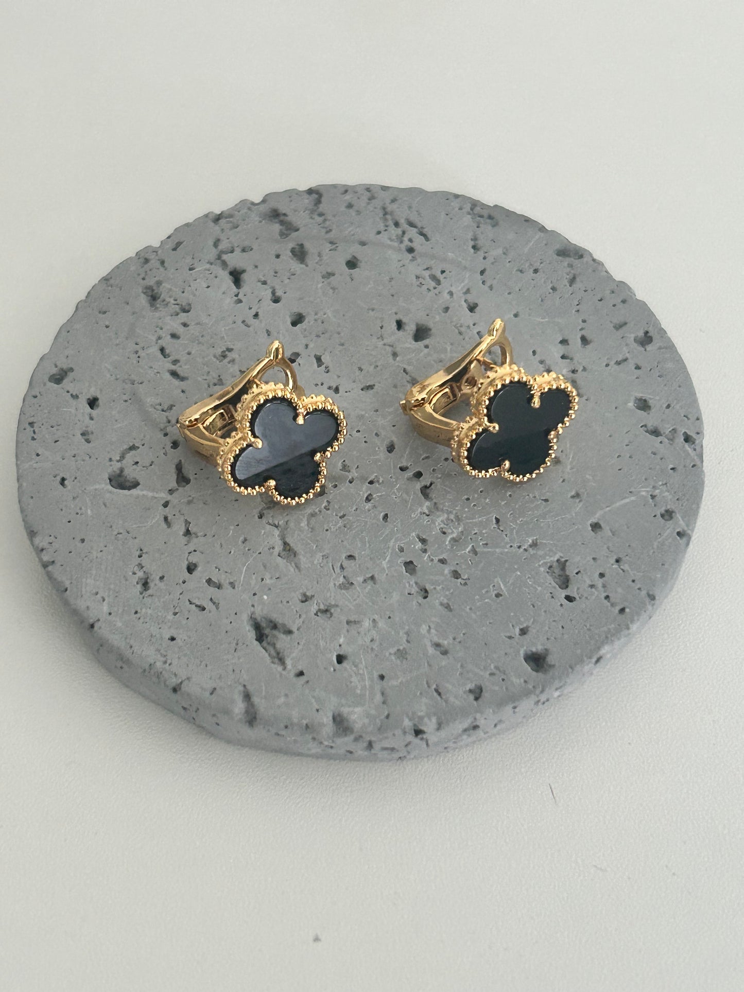 Anya Vintage Earrings • Four leaf Clover clip earrings