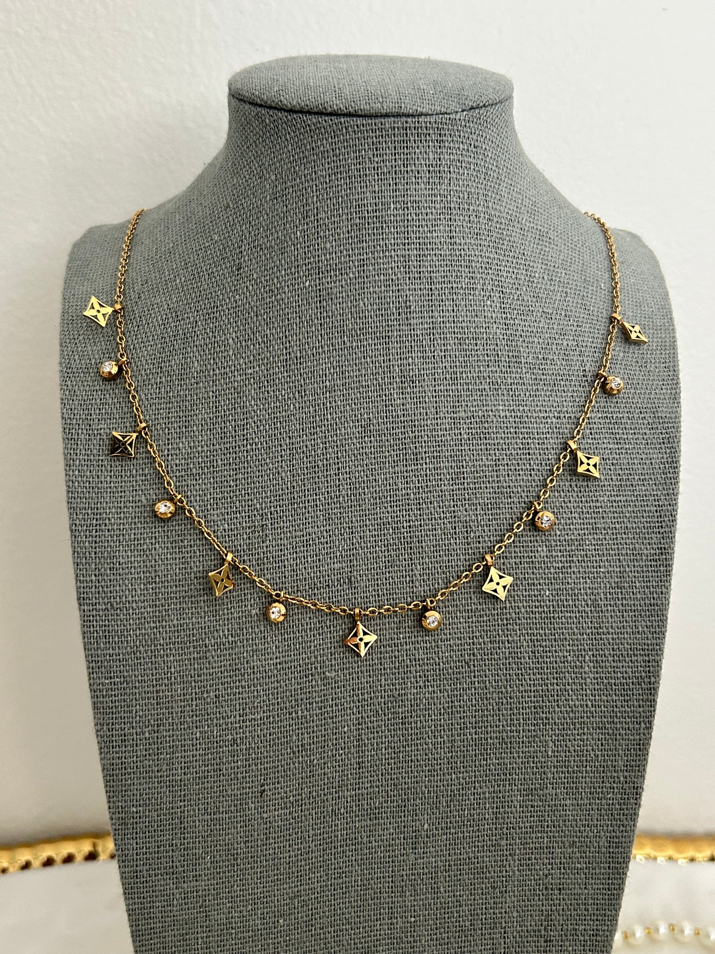 Syra necklace